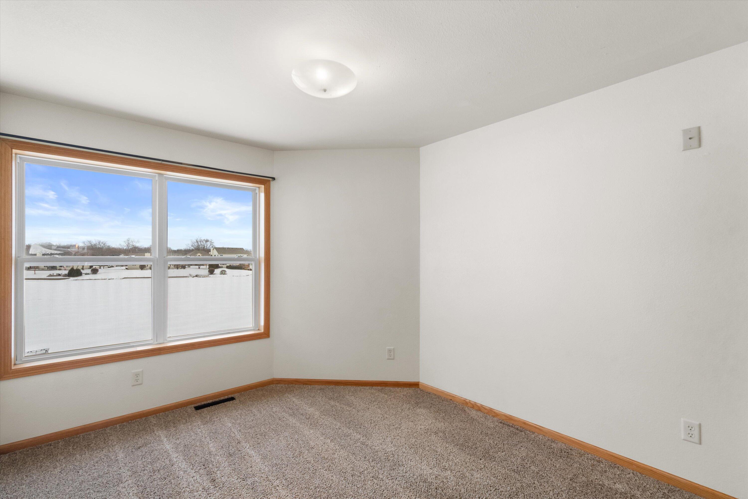 Oak Creek, Wisconsin, 53154, United States, 4 Bedrooms Bedrooms, ,4 BathroomsBathrooms,Residential,For Sale,2007520