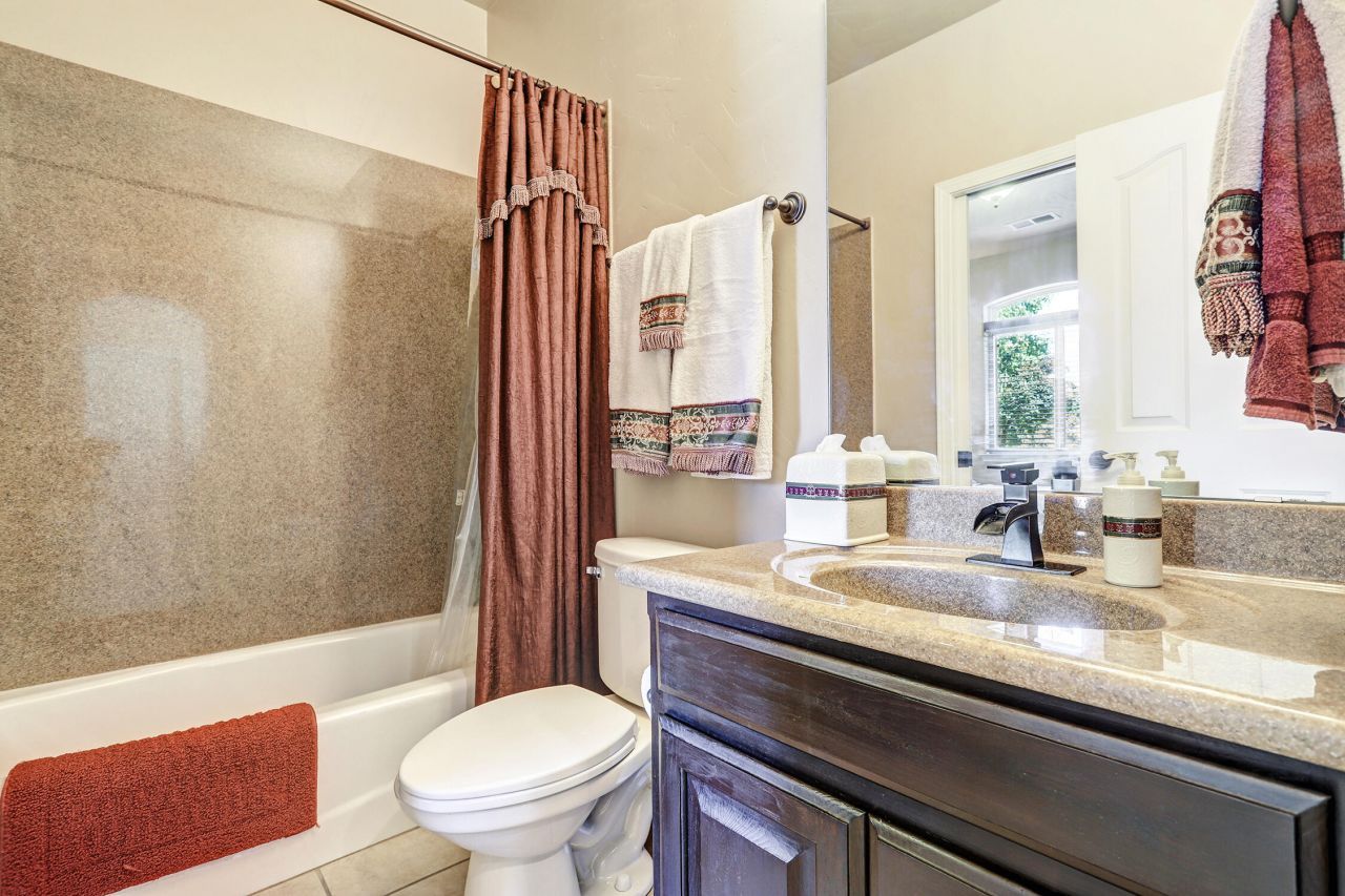 Rio Rancho, New Mexico, 87124, United States, 4 Bedrooms Bedrooms, ,3 BathroomsBathrooms,Residential,For Sale,1956048