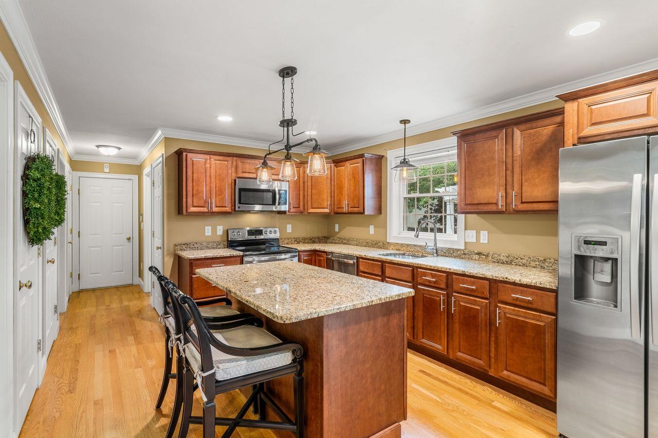 Manchester, New Hampshire, 03104, United States, 4 Bedrooms Bedrooms, ,3 BathroomsBathrooms,Residential,For Sale,1934324