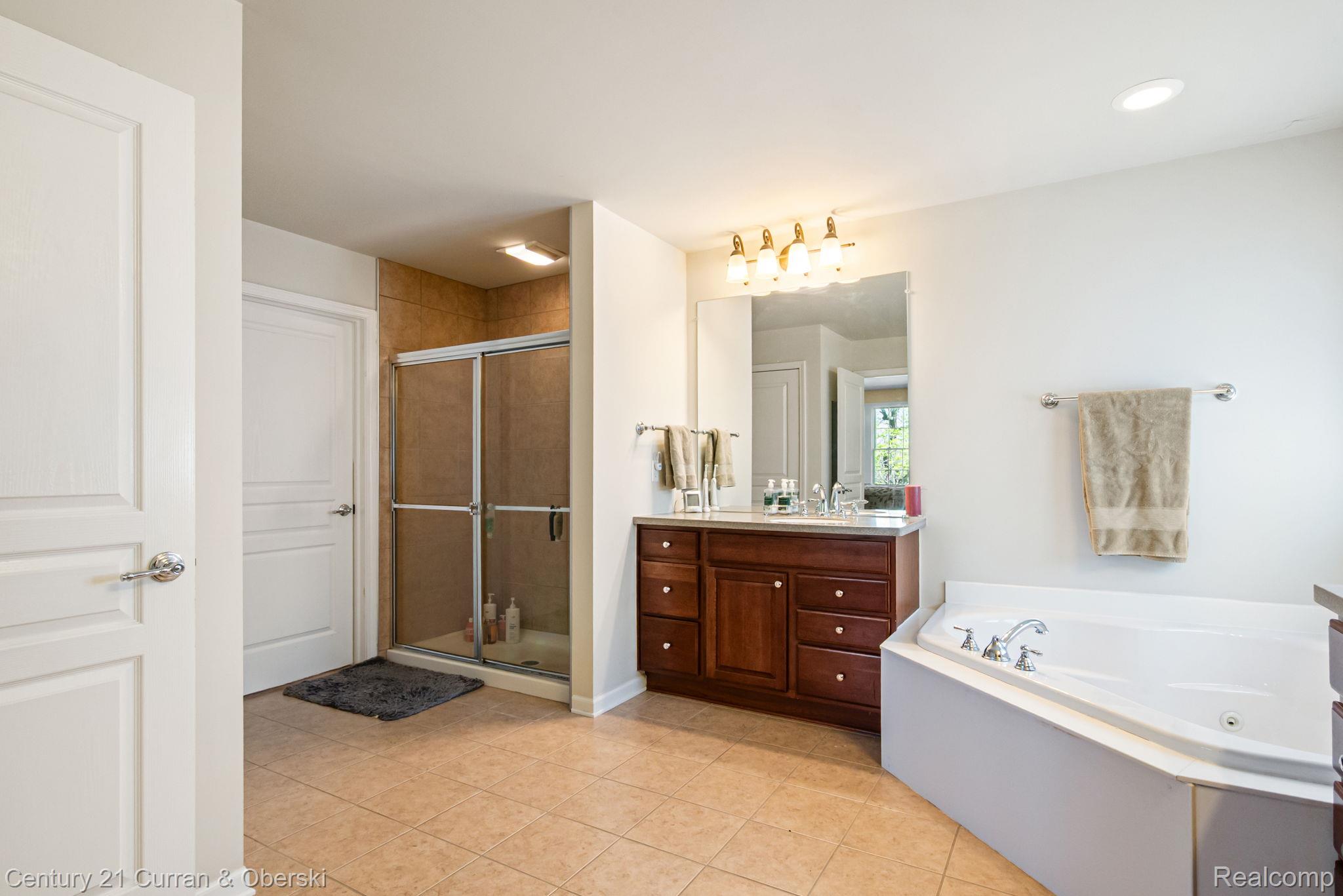 Northville, Michigan, 48168, United States, 5 Bedrooms Bedrooms, ,6 BathroomsBathrooms,Residential,For Sale,2048857