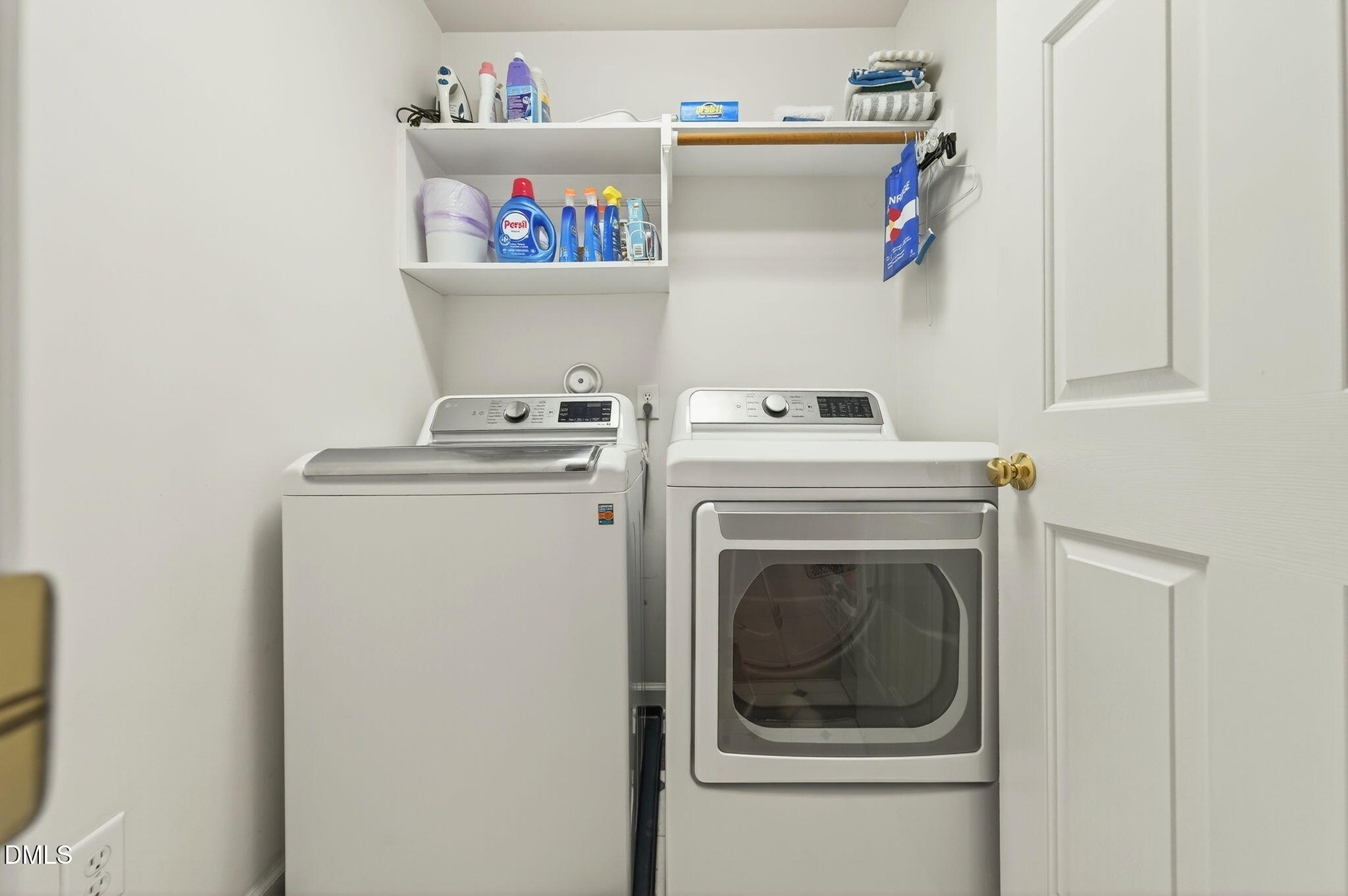 Cary, North Carolina, 27519, United States, 5 Bedrooms Bedrooms, ,4 BathroomsBathrooms,Residential,For Sale,1992012