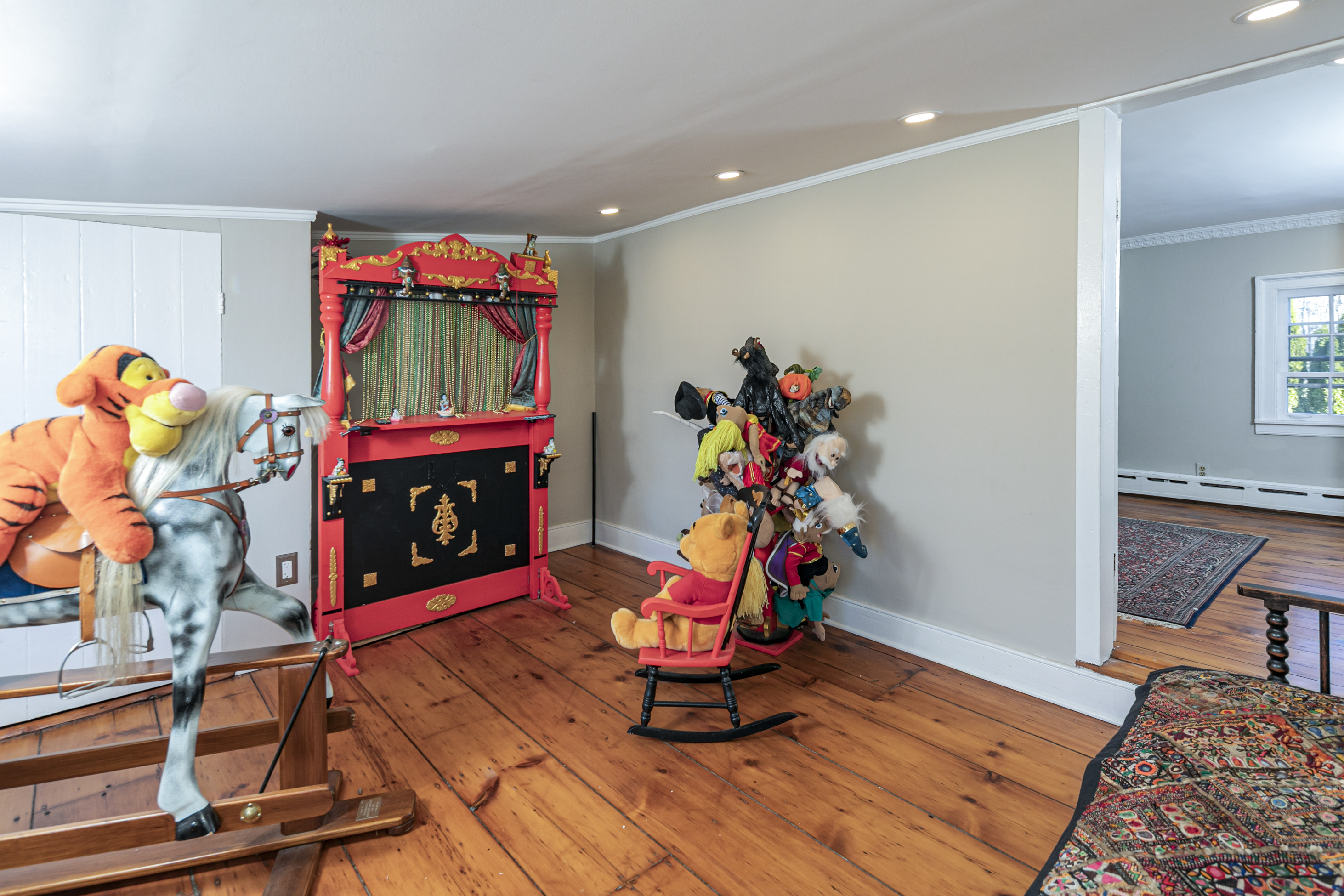  18th Century Charm and Captivating Grounds Edging Stony Brook - 物件實景