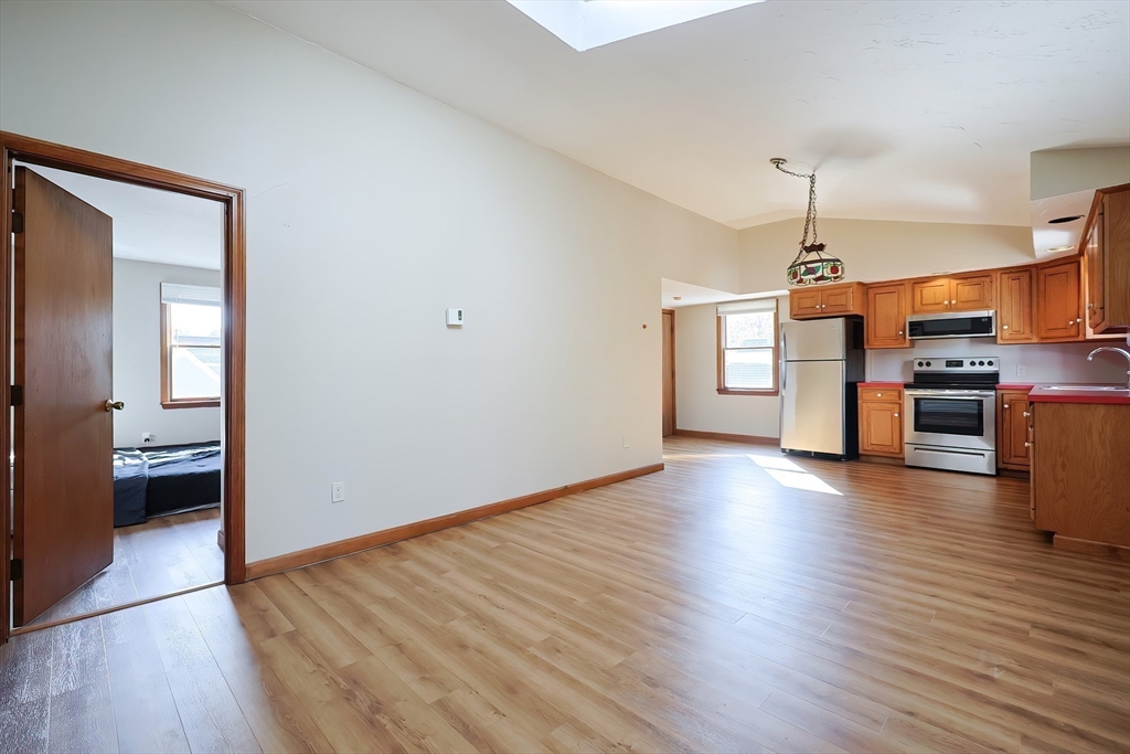 Boston, Massachusetts, 02136, United States, 4 Bedrooms Bedrooms, ,2 BathroomsBathrooms,Residential,For Sale,1944932