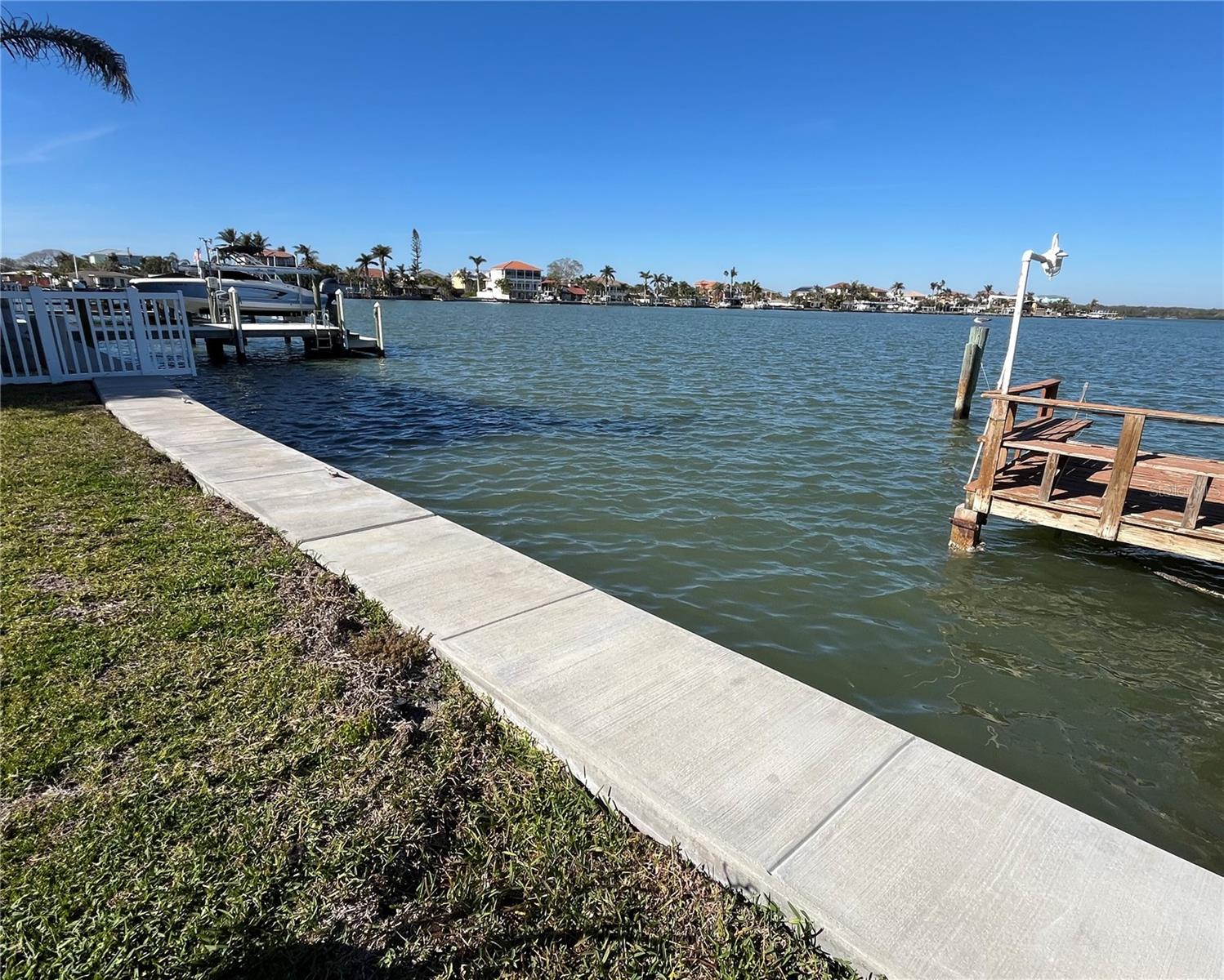 REDINGTON BEACH, Florida, 33708, United States, 1 Bedroom Bedrooms, ,1 BathroomBathrooms,Residential,For Sale,1731991
