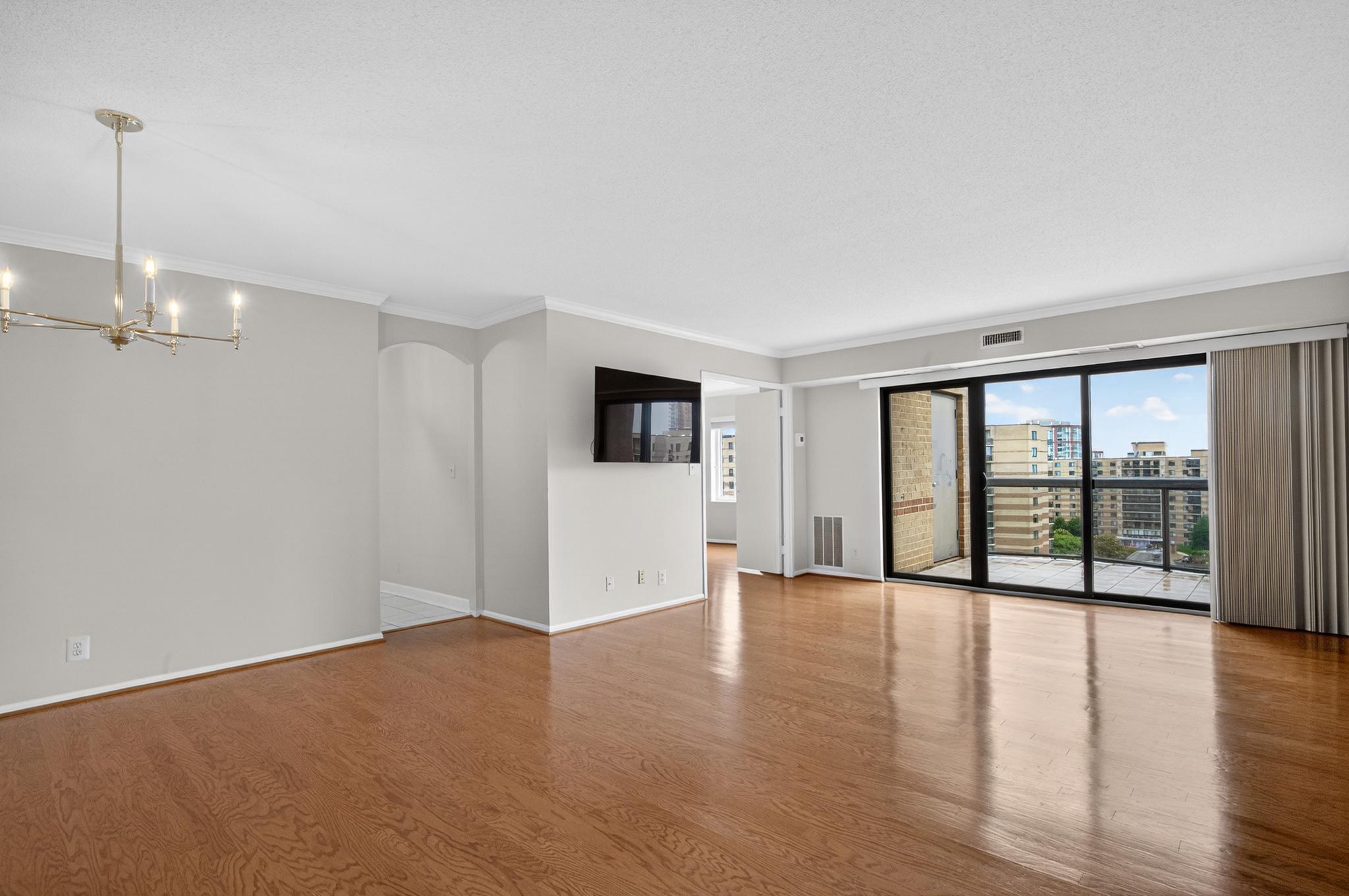  8380 Greensboro Drive, Mclean, VA, 22102 - 物件實景