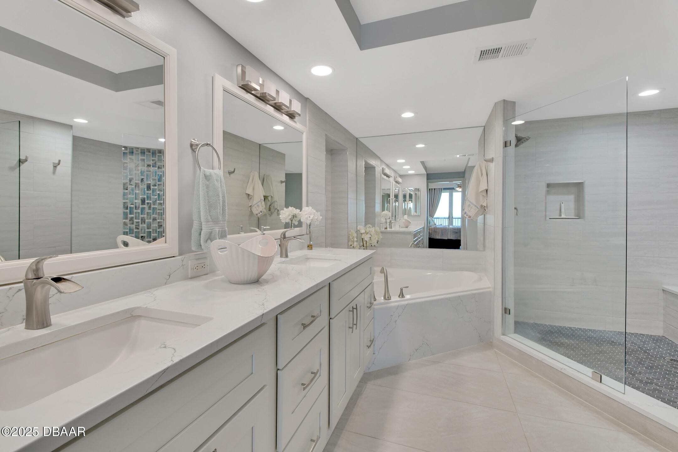Daytona Beach, Florida, 32118, United States, 3 Bedrooms Bedrooms, ,3 BathroomsBathrooms,Residential,For Sale,1737789