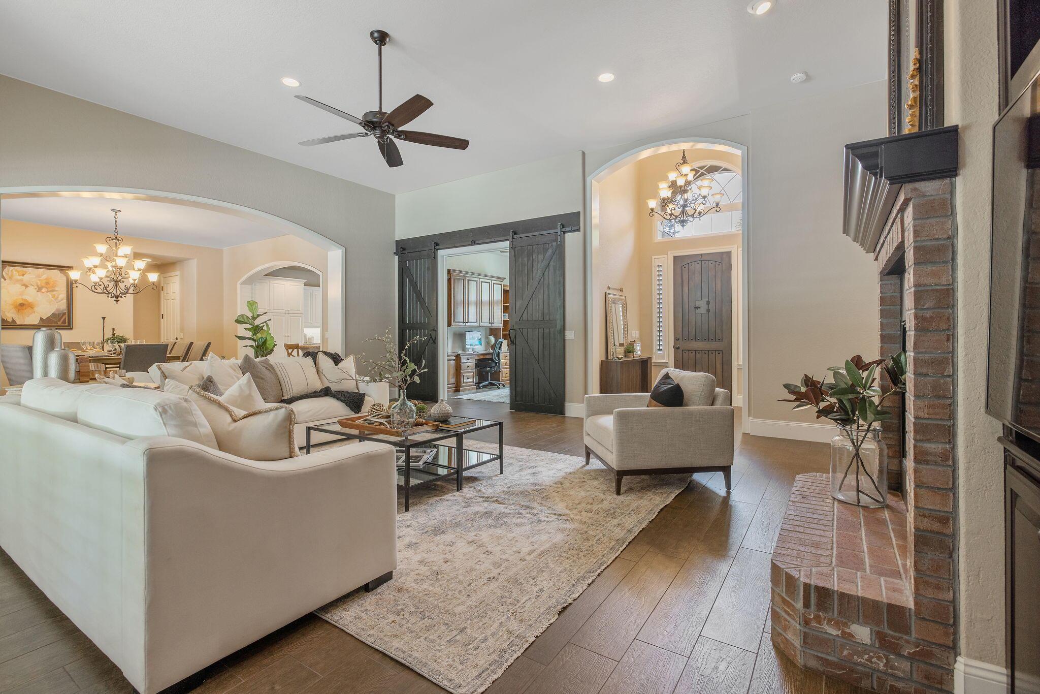 Visalia, California, 93277, United States, 3 Bedrooms Bedrooms, ,2 BathroomsBathrooms,Residential,For Sale,2048559