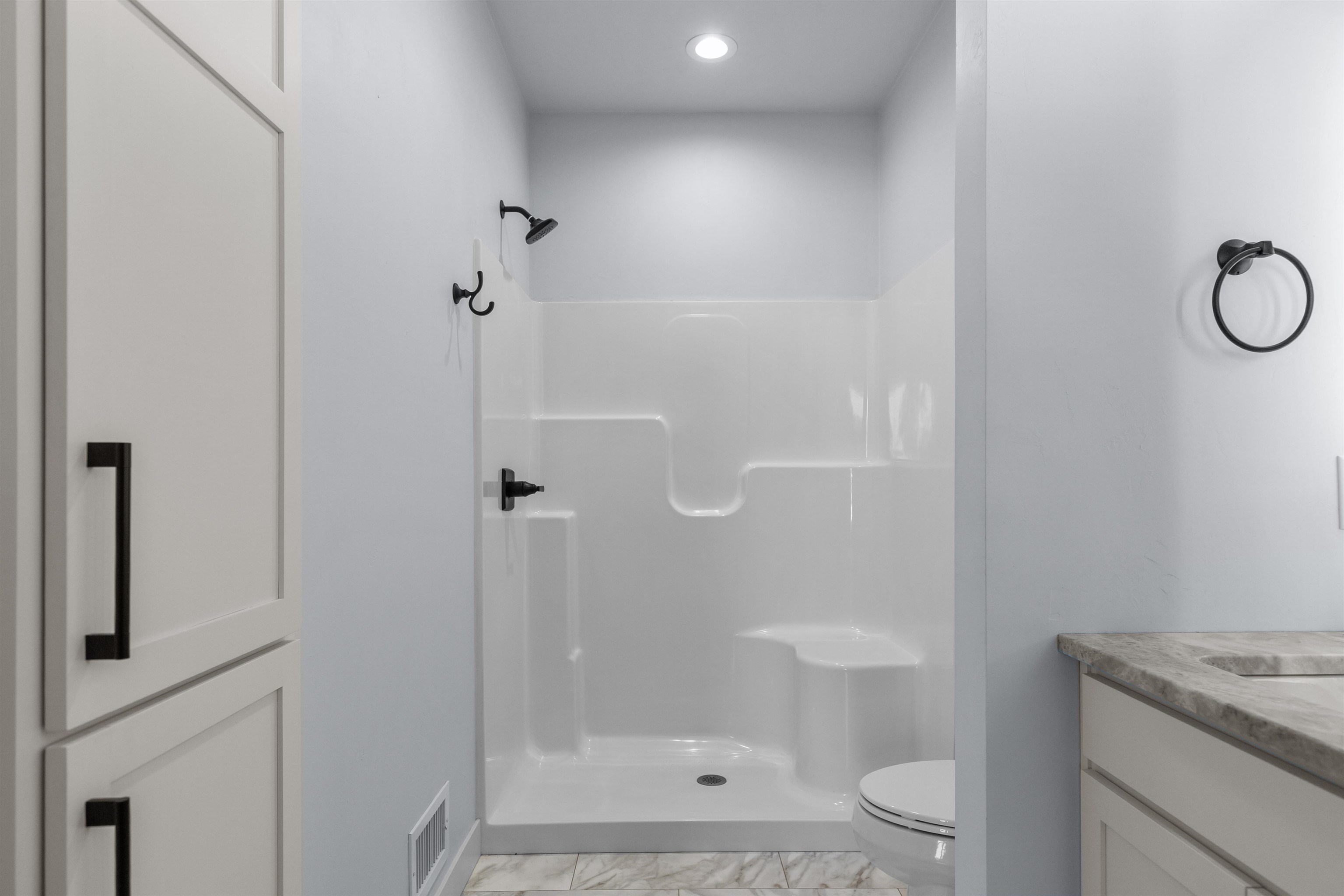 Greenville, Wisconsin, 54942, United States, 4 Bedrooms Bedrooms, ,4 BathroomsBathrooms,Residential,For Sale,1995419