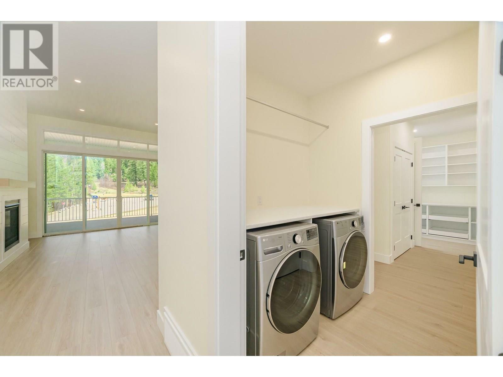 BLIND BAY, British Columbia, V0E 1H0, CA, 3 Bedrooms Bedrooms, ,2 BathroomsBathrooms,Residential,For Sale,1836853