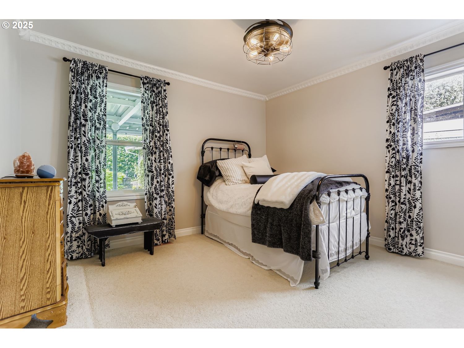 Milwaukie, Oregon, 97267, United States, 4 Bedrooms Bedrooms, ,2 BathroomsBathrooms,Residential,For Sale,1973771