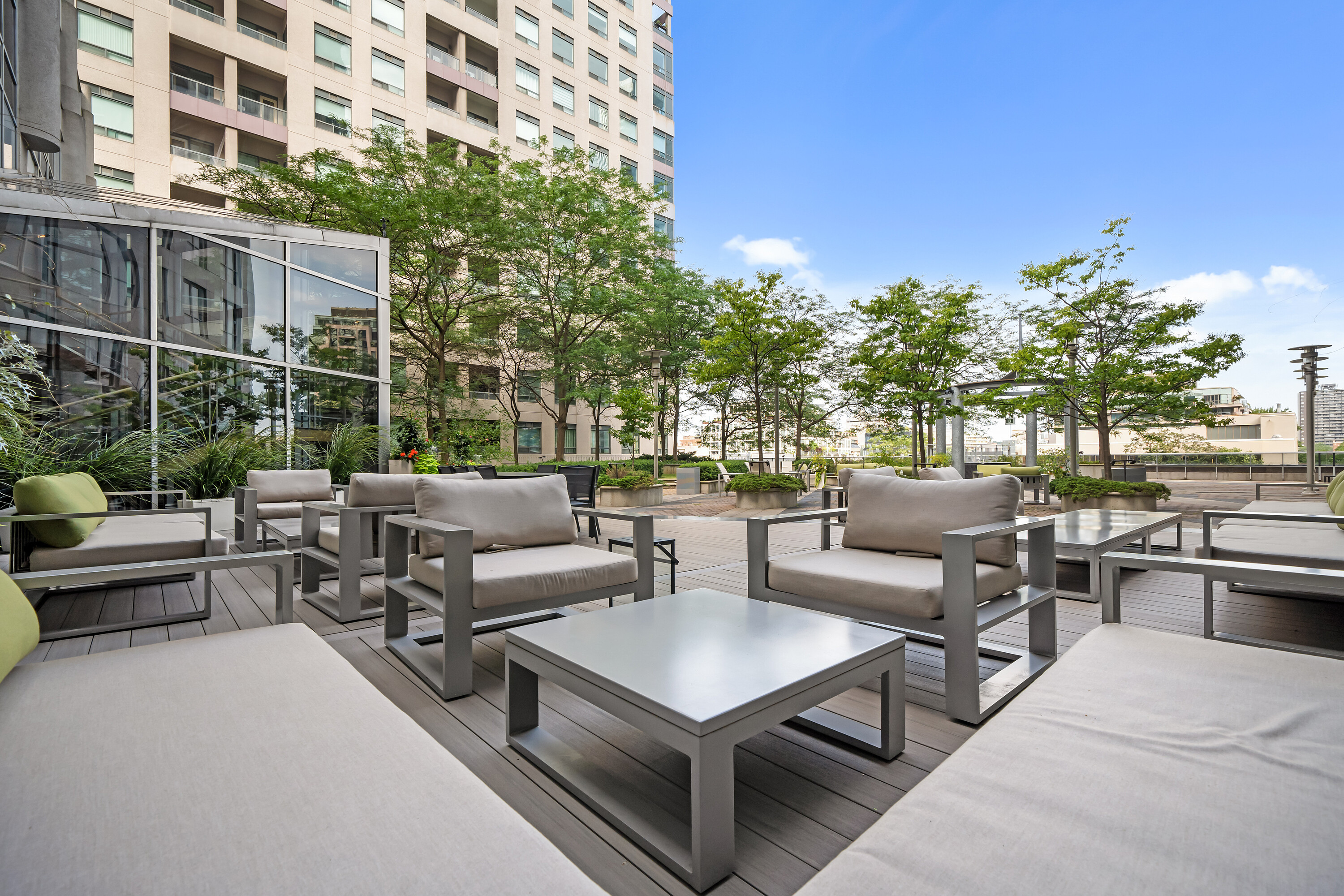  Elegant Living in Yorkville - 物件實景