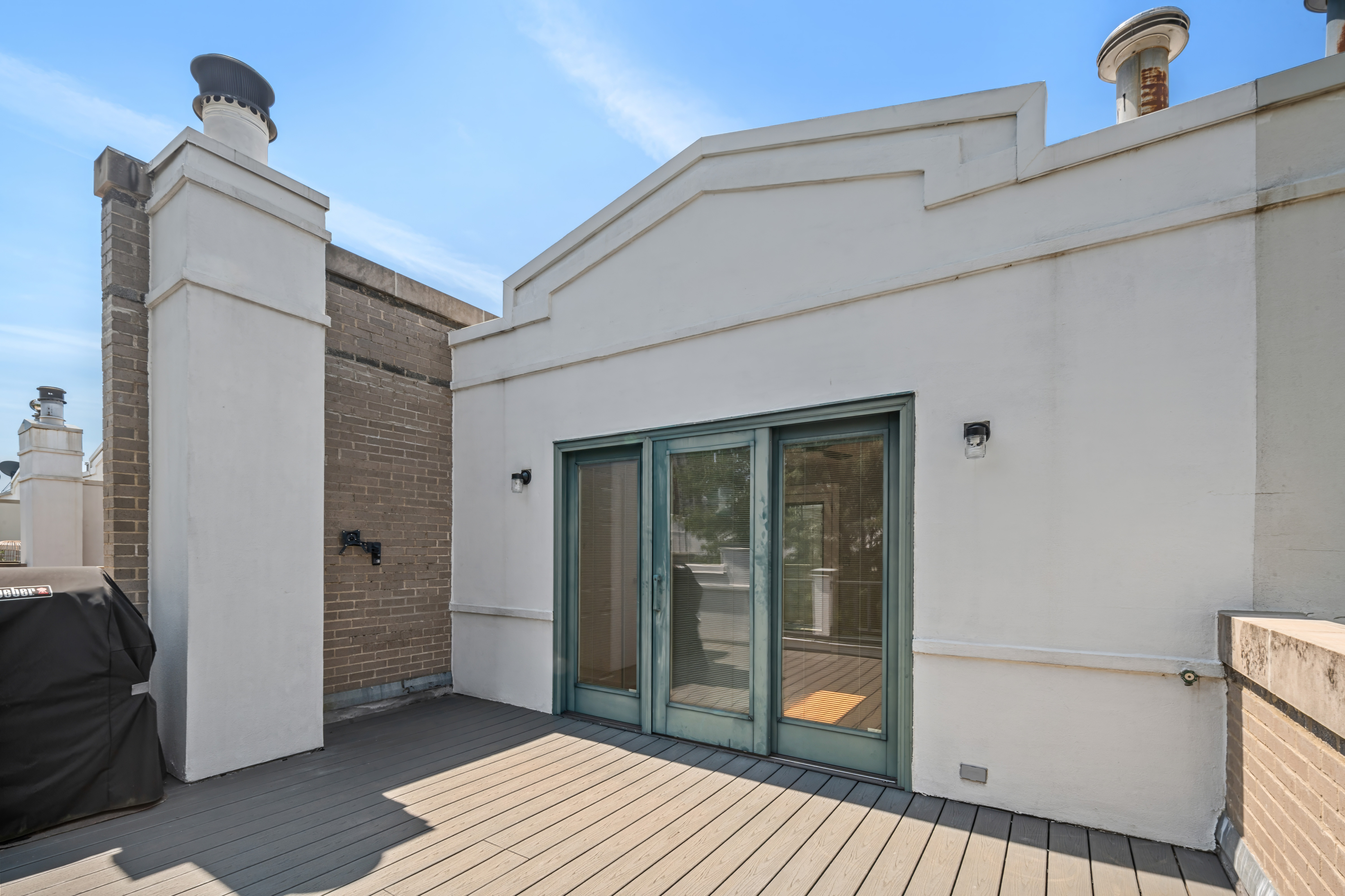  Impeccably Renovated Four-story Townhome - 物件實景