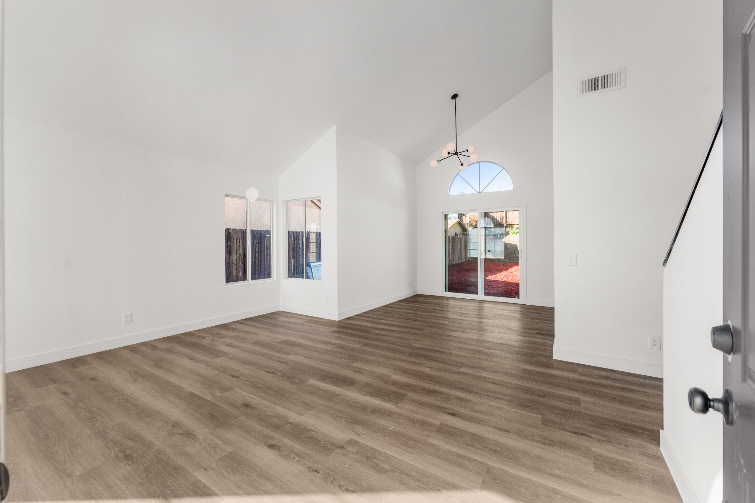 Lake Elsinore, California, 92530, United States, 4 Bedrooms Bedrooms, ,3 BathroomsBathrooms,Residential,For Sale,2005487