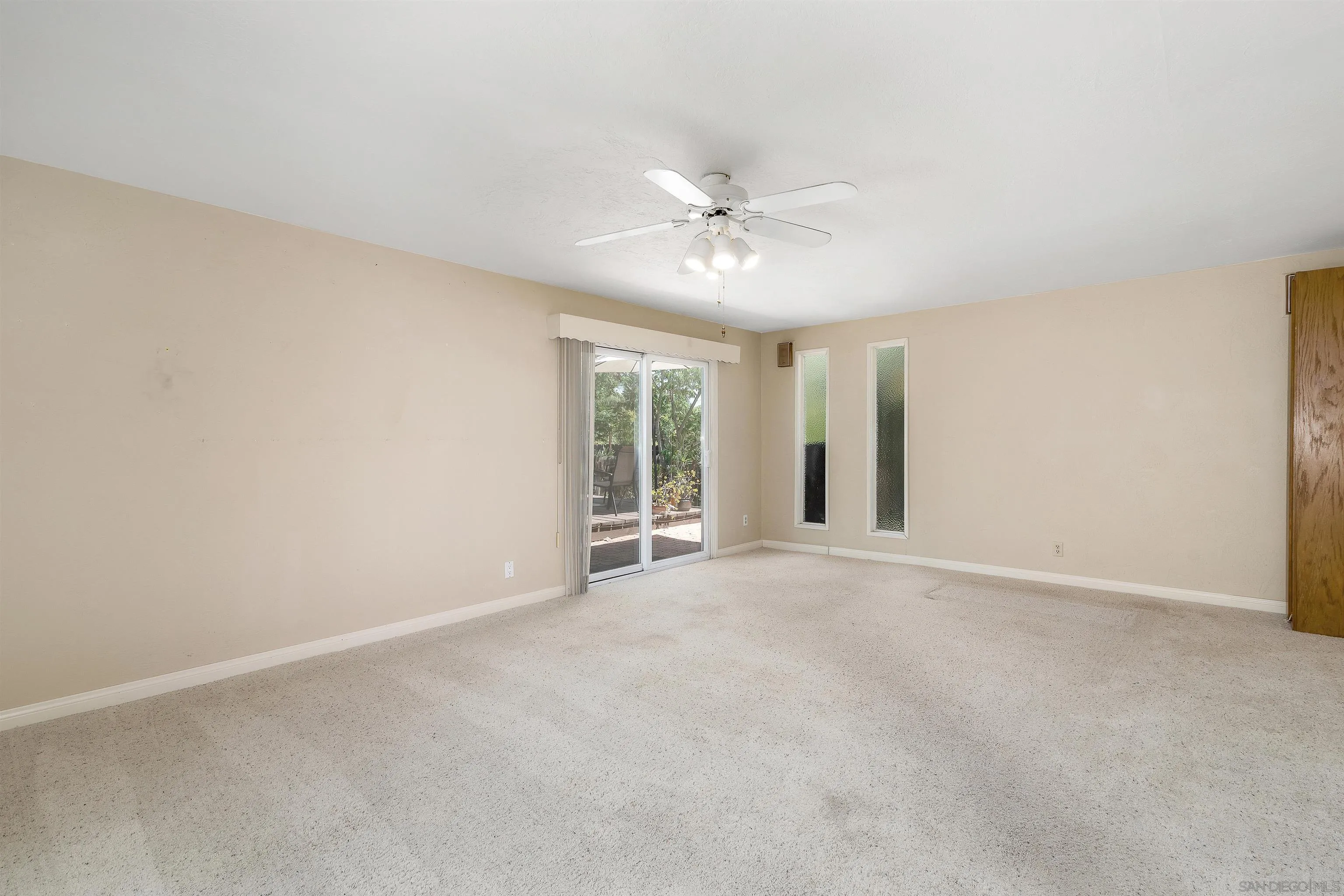 Escondido, California, 92025, United States, 3 Bedrooms Bedrooms, ,2 BathroomsBathrooms,Residential,For Sale,1940921