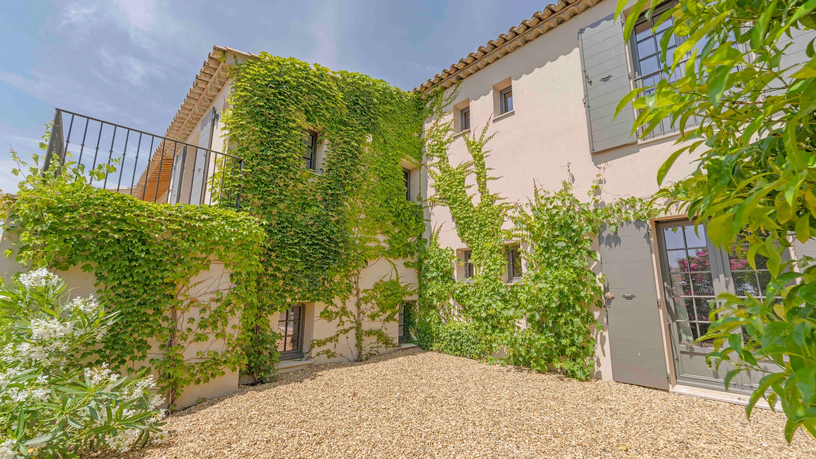  Contemporary bastide with open views and glimpse of the sea walking distance to… - 物件實景