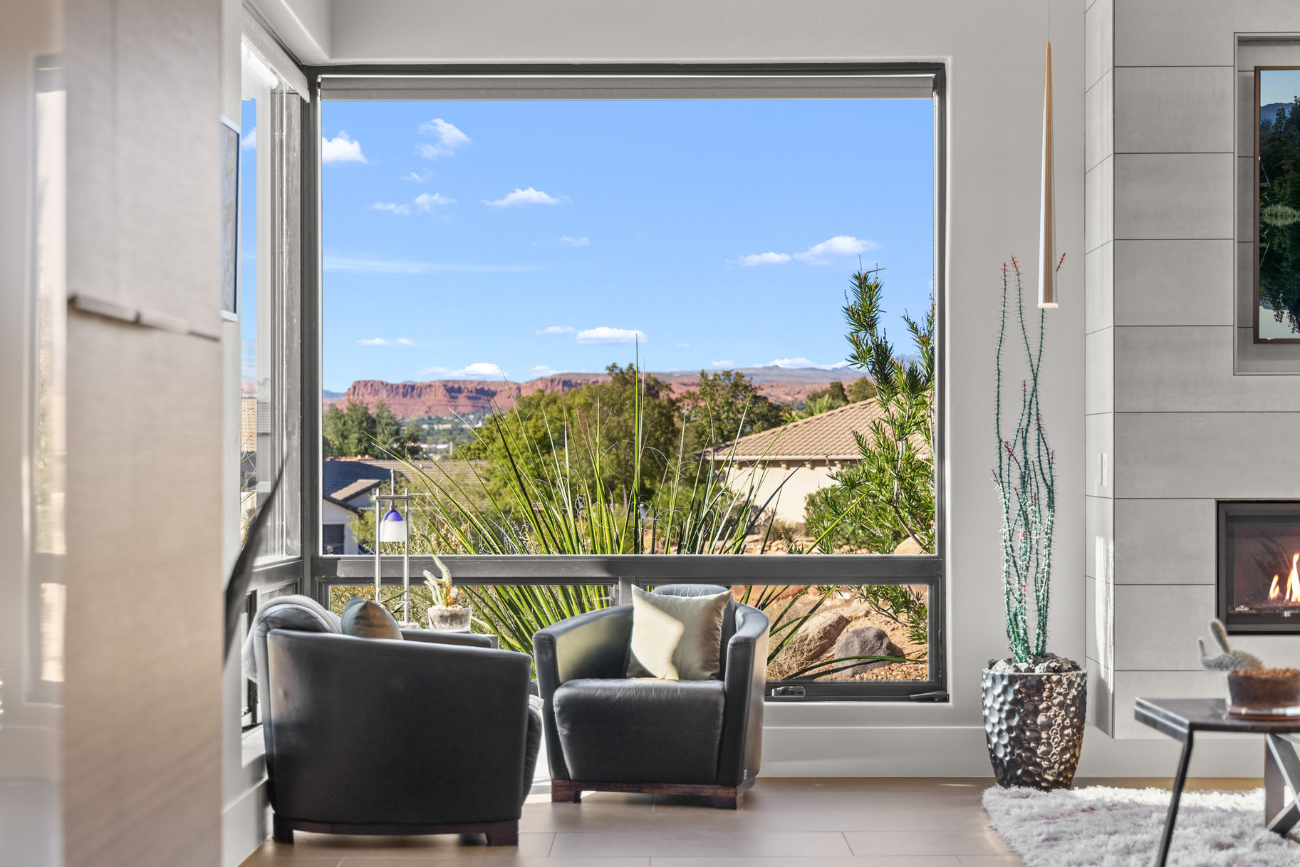  Modern Masterpiece With Breathtaking Mountain Views - 物件實景