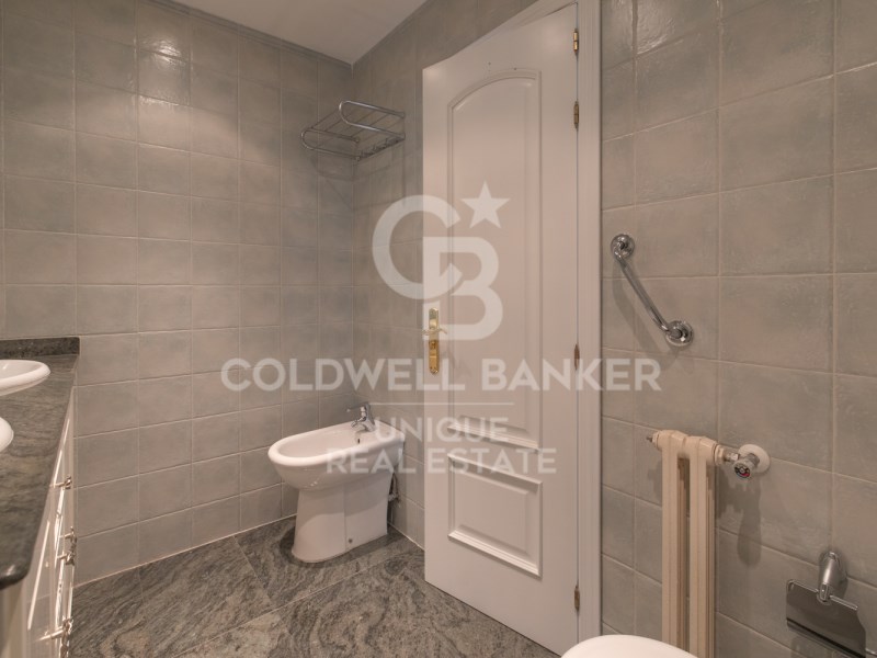 Madrid, Comunidad de Madrid, ES, 5 Bedrooms Bedrooms, ,3 BathroomsBathrooms,Residential,For Sale,1847498