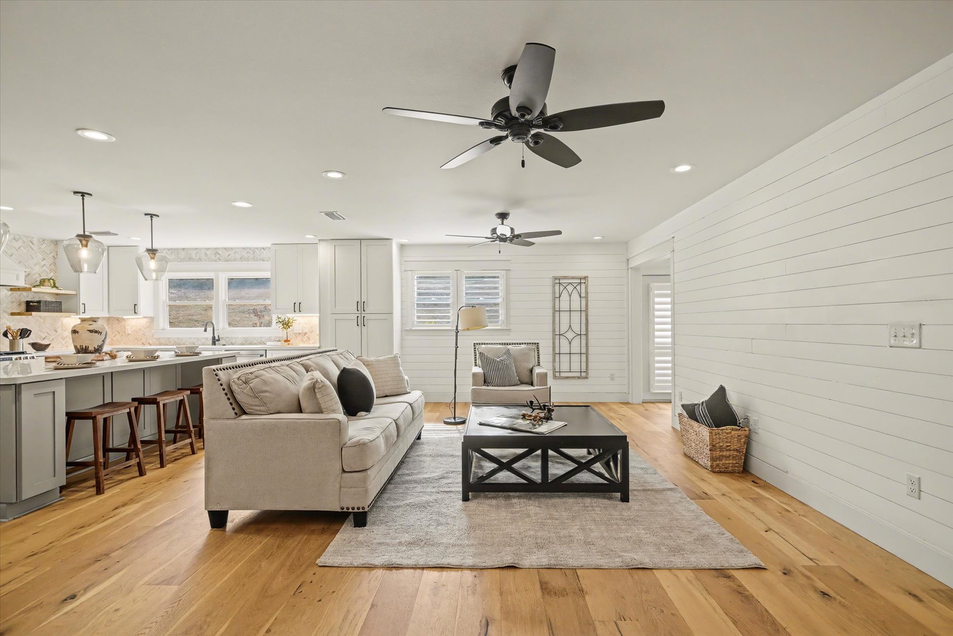 Tallahassee, Florida, 32308, United States, 4 Bedrooms Bedrooms, ,3 BathroomsBathrooms,Residential,For Sale,2012619