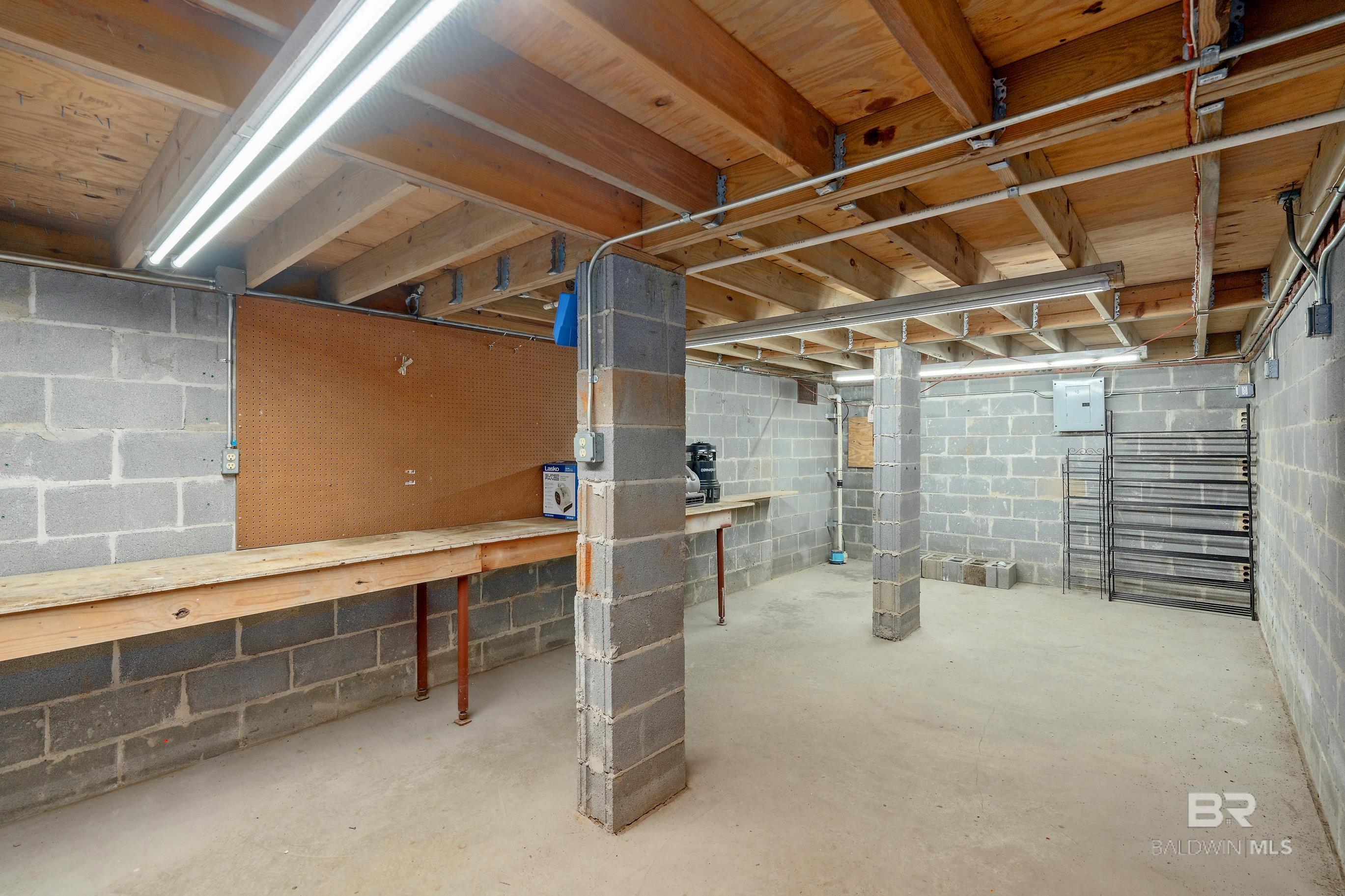 Saraland, Alabama, 36571, United States, 5 Bedrooms Bedrooms, ,7 BathroomsBathrooms,Residential,For Sale,1998378