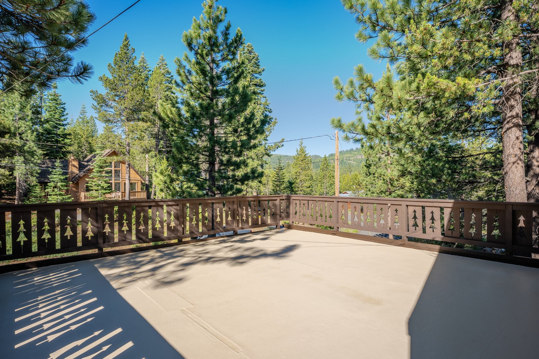  Updated Tahoe Donner retreat with a greenbelt setting - 物件實景