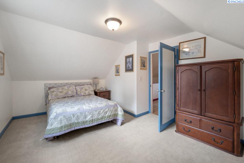 Tekoa, Washington, 99033, United States, 4 Bedrooms Bedrooms, ,2 BathroomsBathrooms,Residential,For Sale,1847399