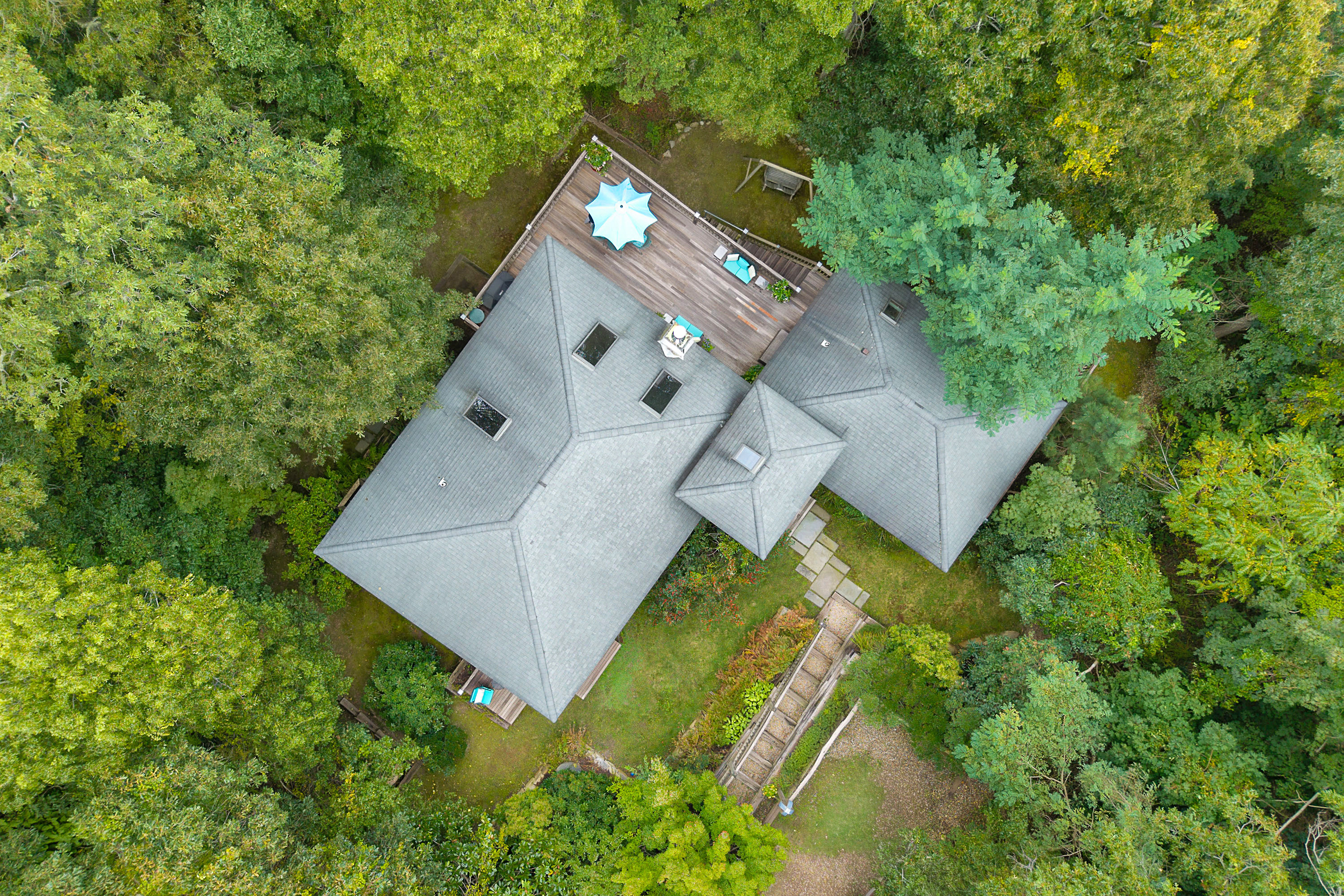  Custom Crafted Contempory in Quiet Neighborhood - 物件實景