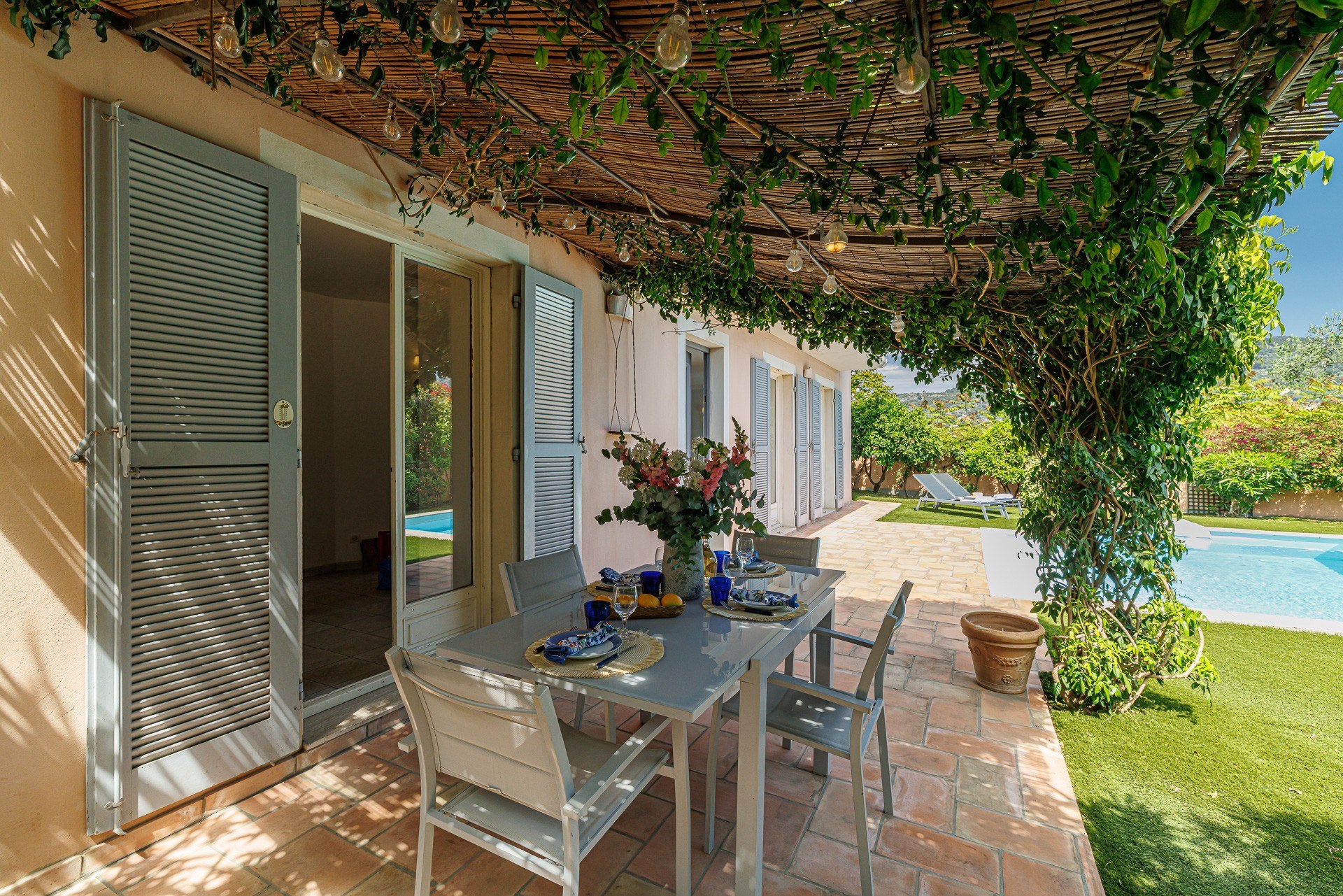  Nice Cimiez property with main house, 9 rental units, pool and large garage inv… - 物件實景