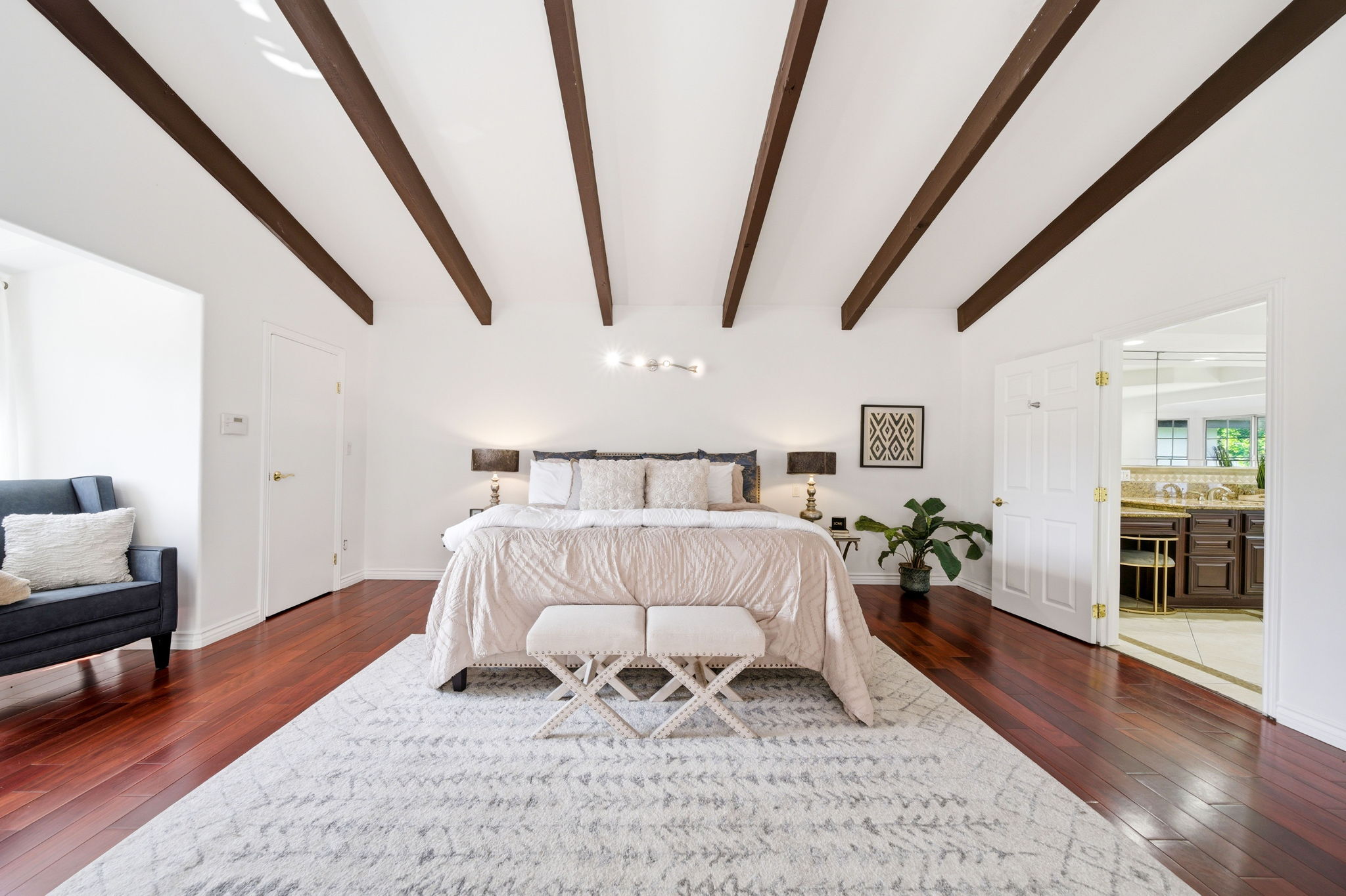  4115 Laurelgrove Ave - 物件實景
