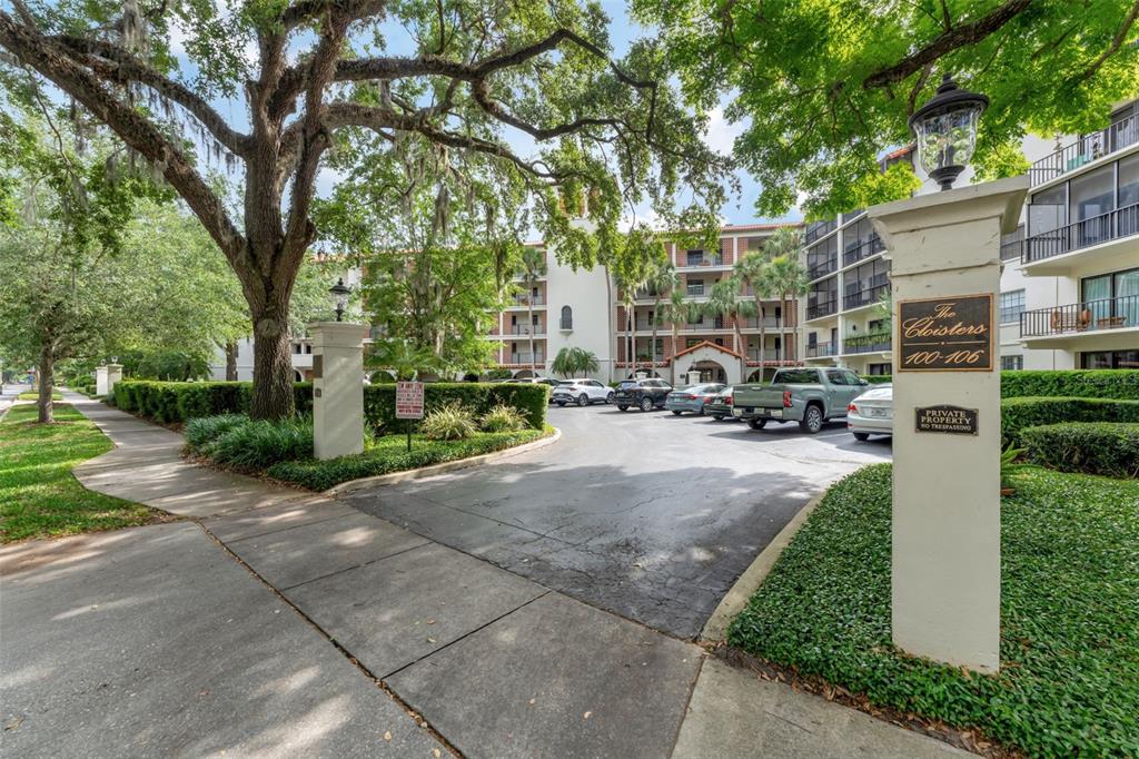 Winter Park, Florida, 32789, United States, 2 Bedrooms Bedrooms, ,1 BathroomBathrooms,Residential,For Sale,1794385