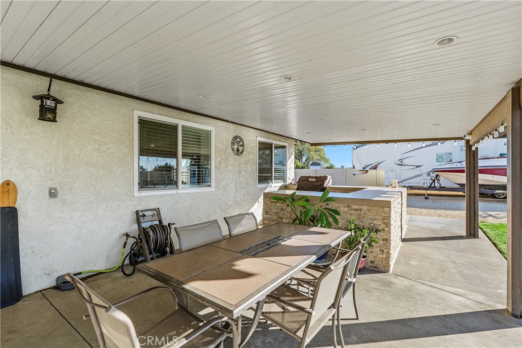 Jurupa Valley, California, 92509, United States, 4 Bedrooms Bedrooms, ,2 BathroomsBathrooms,Residential,For Sale,1987819