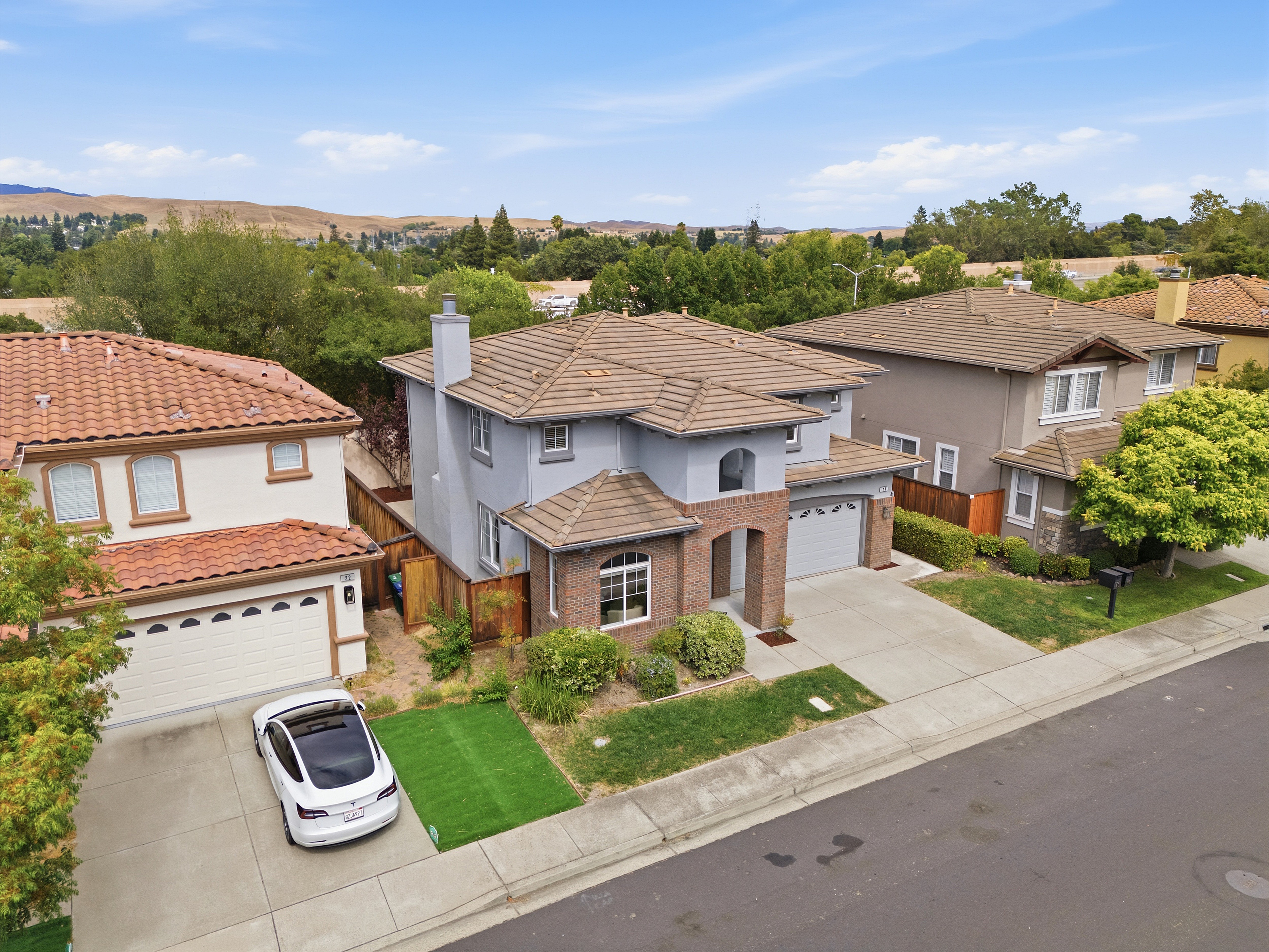  Beautifully Updated Henry Ranch Home with Scenic Views and Modern Comfort - 物件實景
