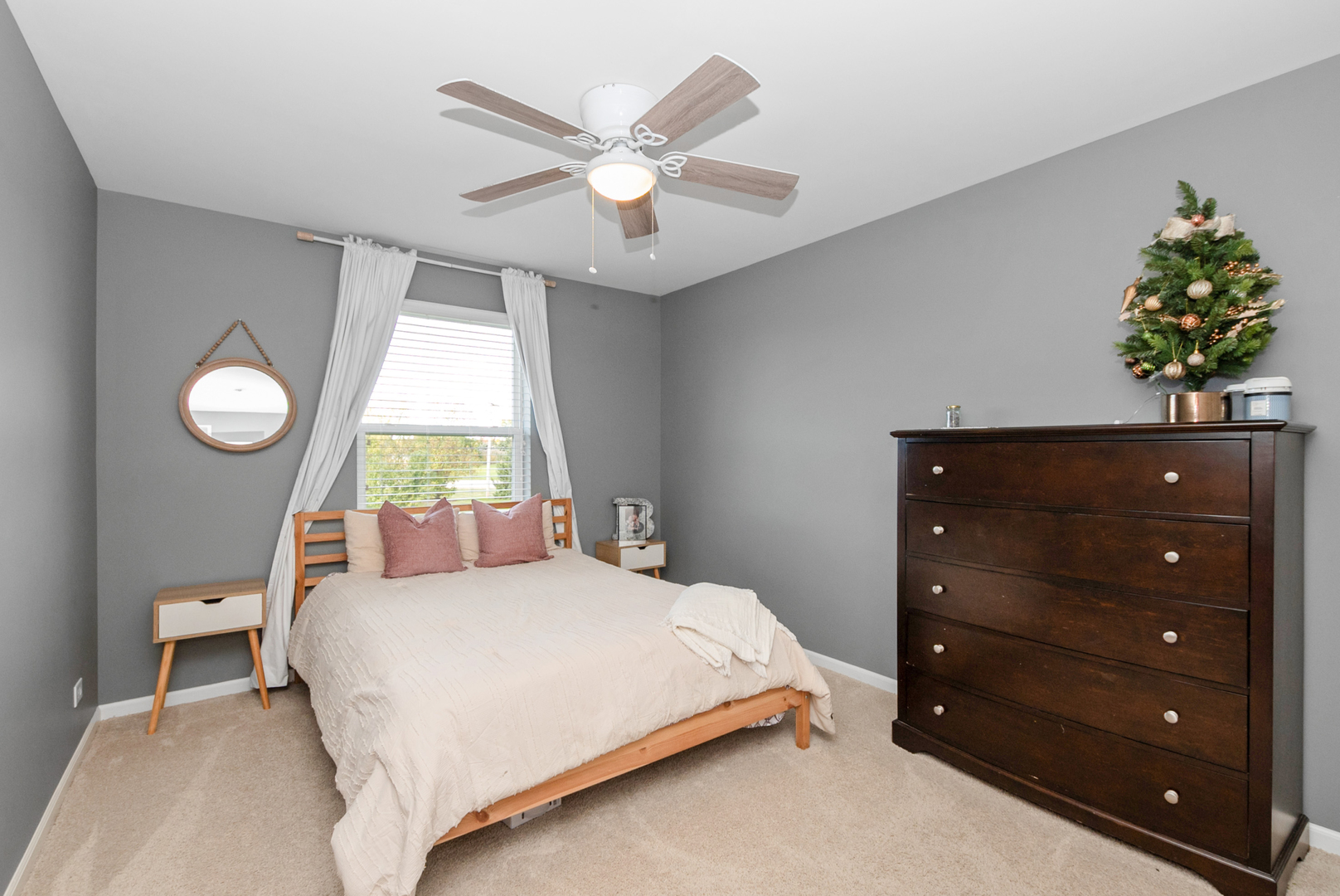 New Lenox, Illinois, 60451, United States, 4 Bedrooms Bedrooms, ,3 BathroomsBathrooms,Residential,For Sale,1984250