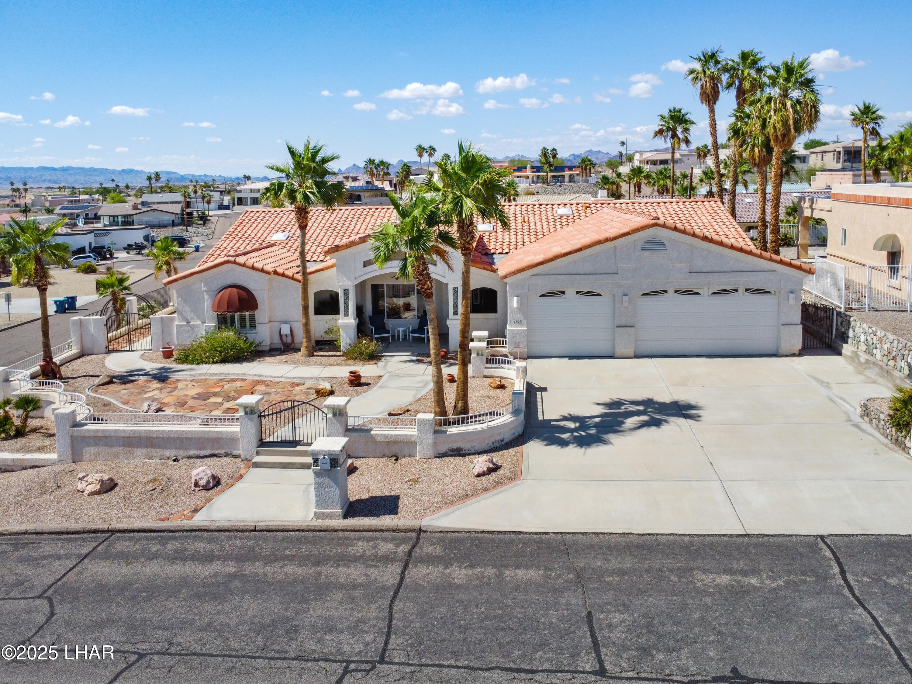 Lake Havasu City, Arizona, 86404, United States, 4 Bedrooms Bedrooms, ,4 BathroomsBathrooms,Residential,For Sale,1818242