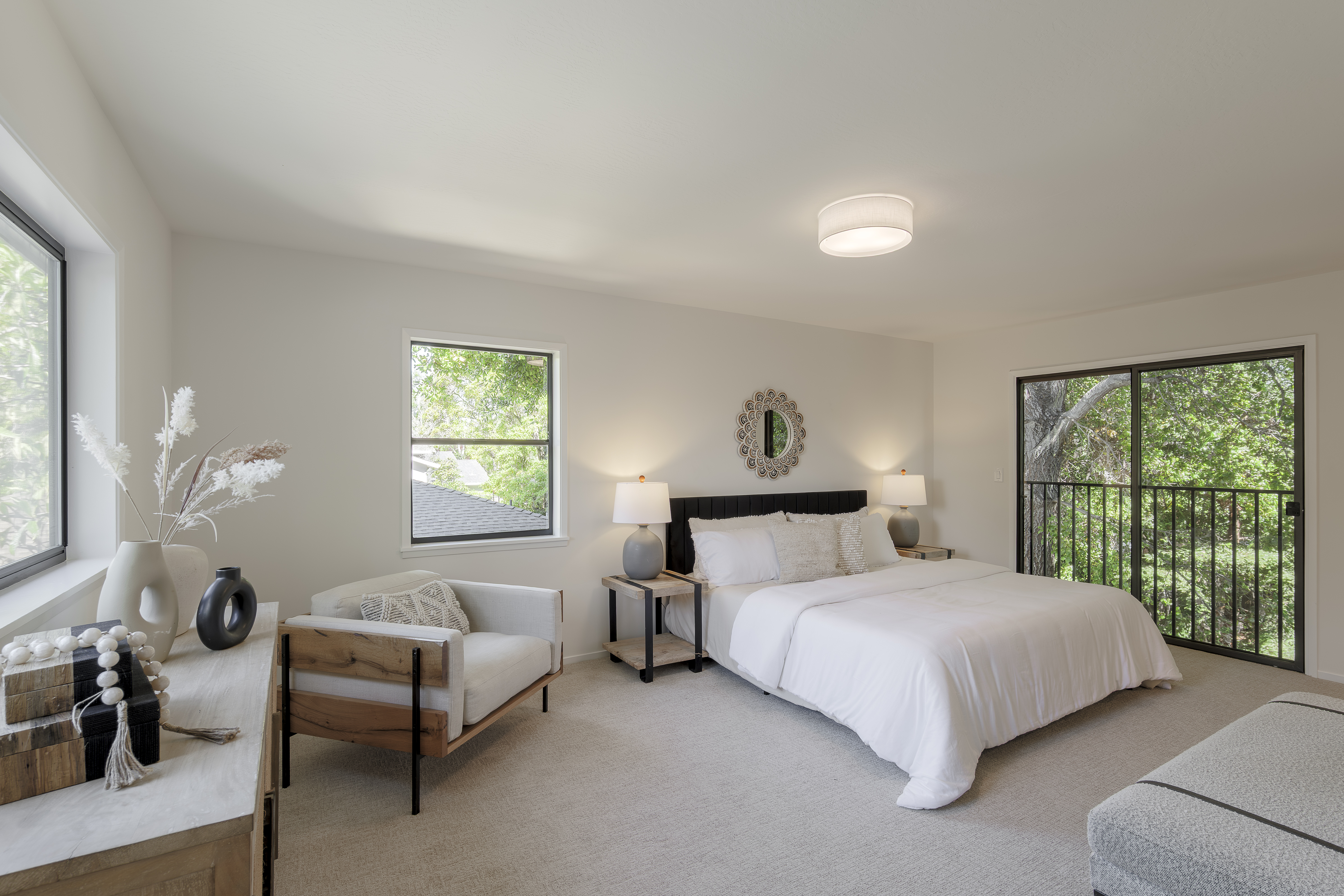  Updated Traditional Home on a Large Lot - 物件實景