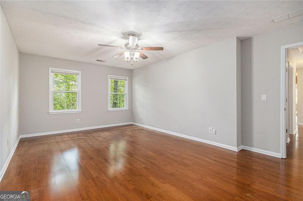 Roswell, Georgia, 30075, United States, 6 Bedrooms Bedrooms, ,4 BathroomsBathrooms,Residential,For Sale,1910371