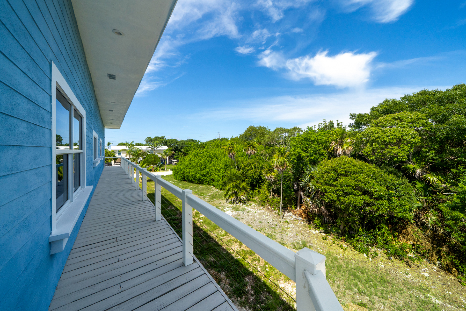  235 Tropical Avenue - 物件實景