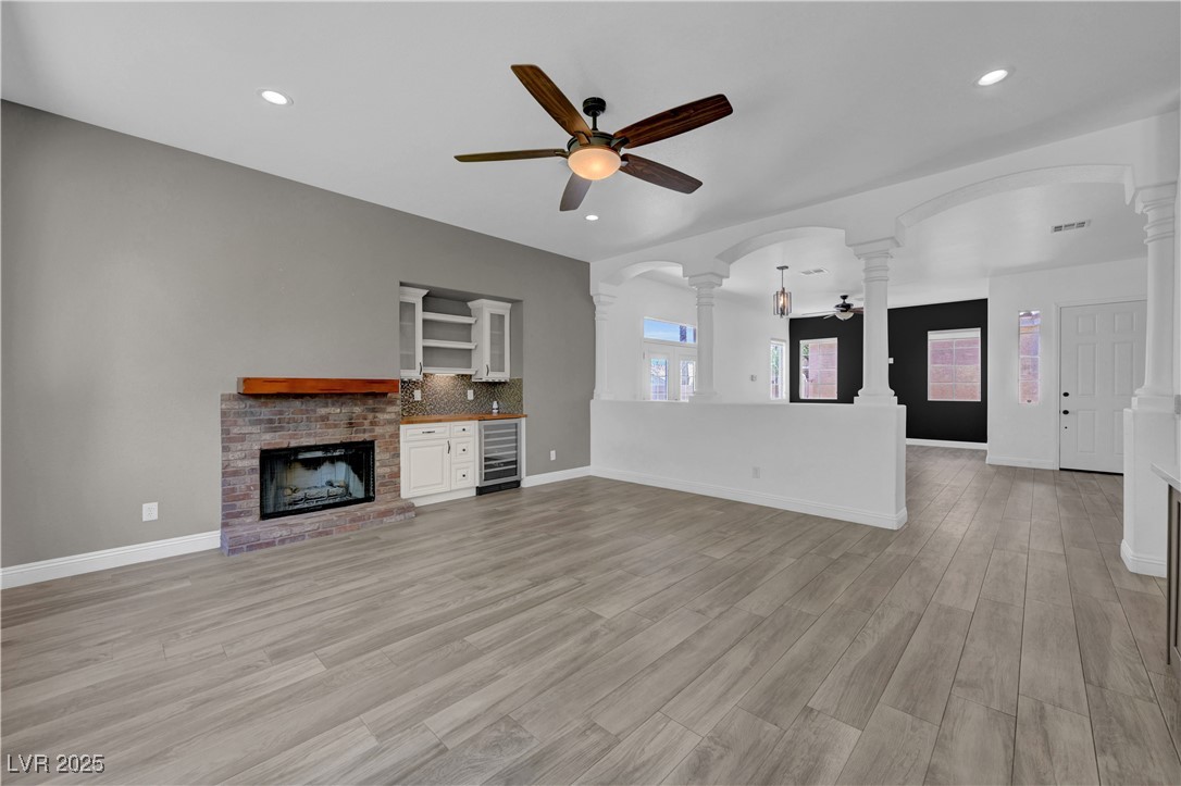 Henderson, Nevada, 89052, United States, 5 Bedrooms Bedrooms, ,2 BathroomsBathrooms,Residential,For Sale,1897207
