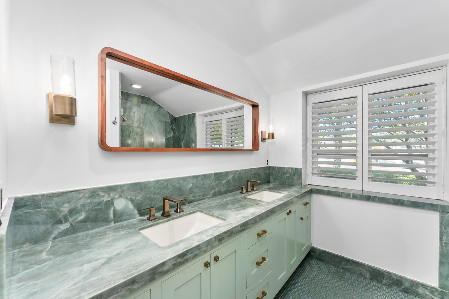 Sacramento, California, 95864, United States, 4 Bedrooms Bedrooms, ,3 BathroomsBathrooms,Residential,For Sale,1906967
