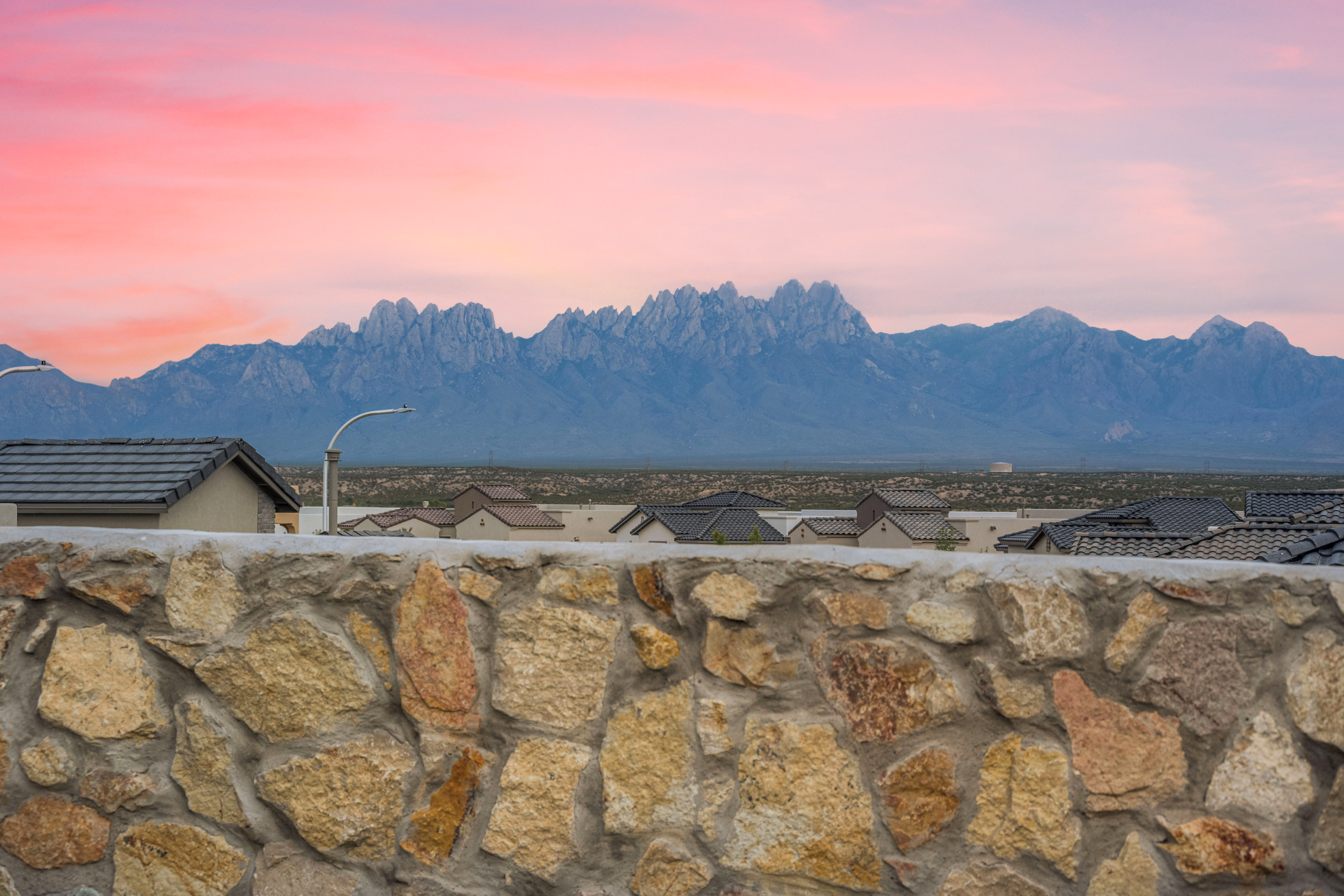 Las Cruces, New Mexico, 88011, United States, 5 Bedrooms Bedrooms, ,3 BathroomsBathrooms,Residential,For Sale,1983891