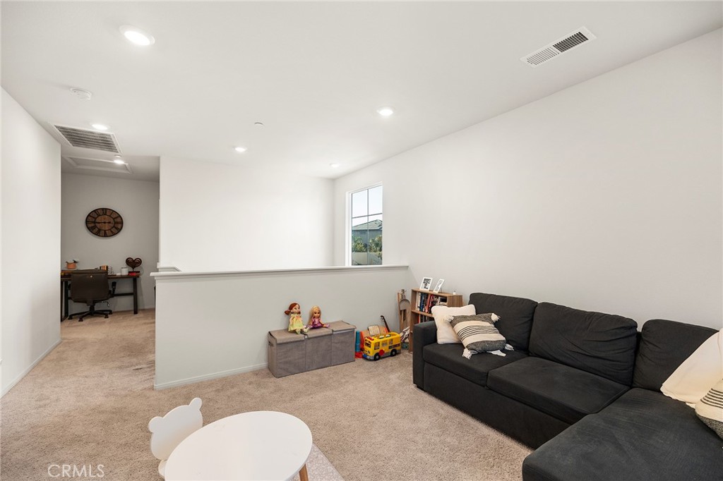 Menifee, California, 92584, United States, 4 Bedrooms Bedrooms, ,3 BathroomsBathrooms,Residential,For Sale,1942234