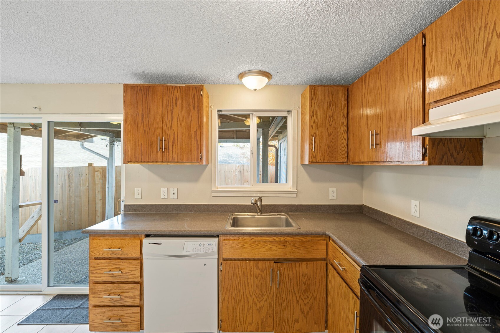 Auburn, Washington, 98001, United States, 4 Bedrooms Bedrooms, ,2 BathroomsBathrooms,Residential,For Sale,1991202