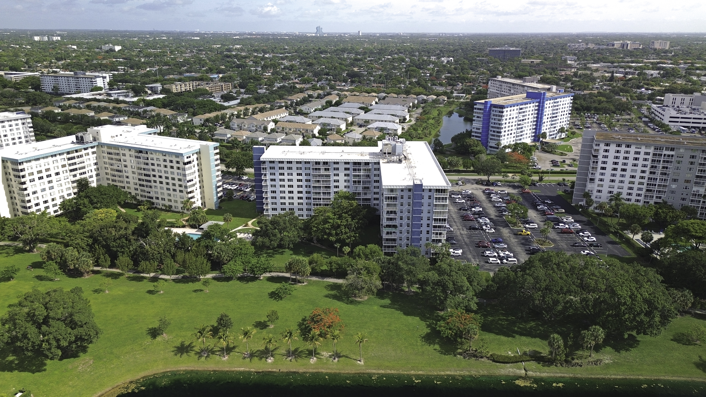  4200 Hillcrest Dr, Hollywood, FL, 33021 - 物件實景