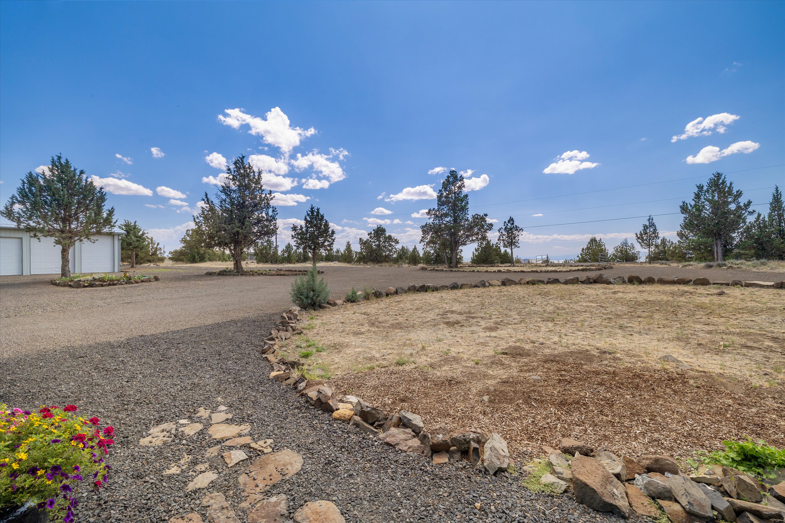 Prineville, Oregon, 97754, United States, 3 Bedrooms Bedrooms, ,2 BathroomsBathrooms,Residential,For Sale,1849917