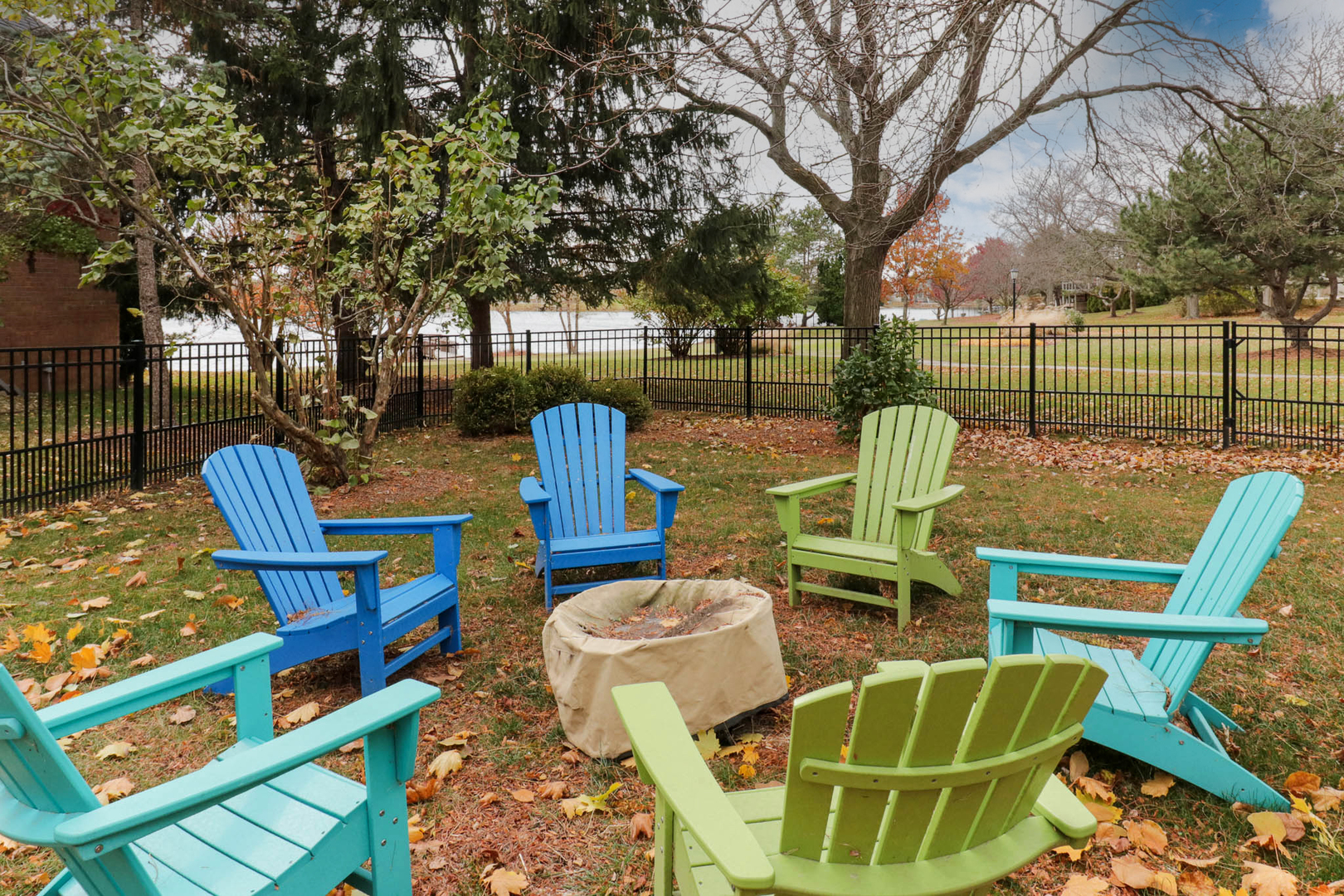 Bloomington, Illinois, 61704, United States, 5 Bedrooms Bedrooms, ,4 BathroomsBathrooms,Residential,For Sale,1991973