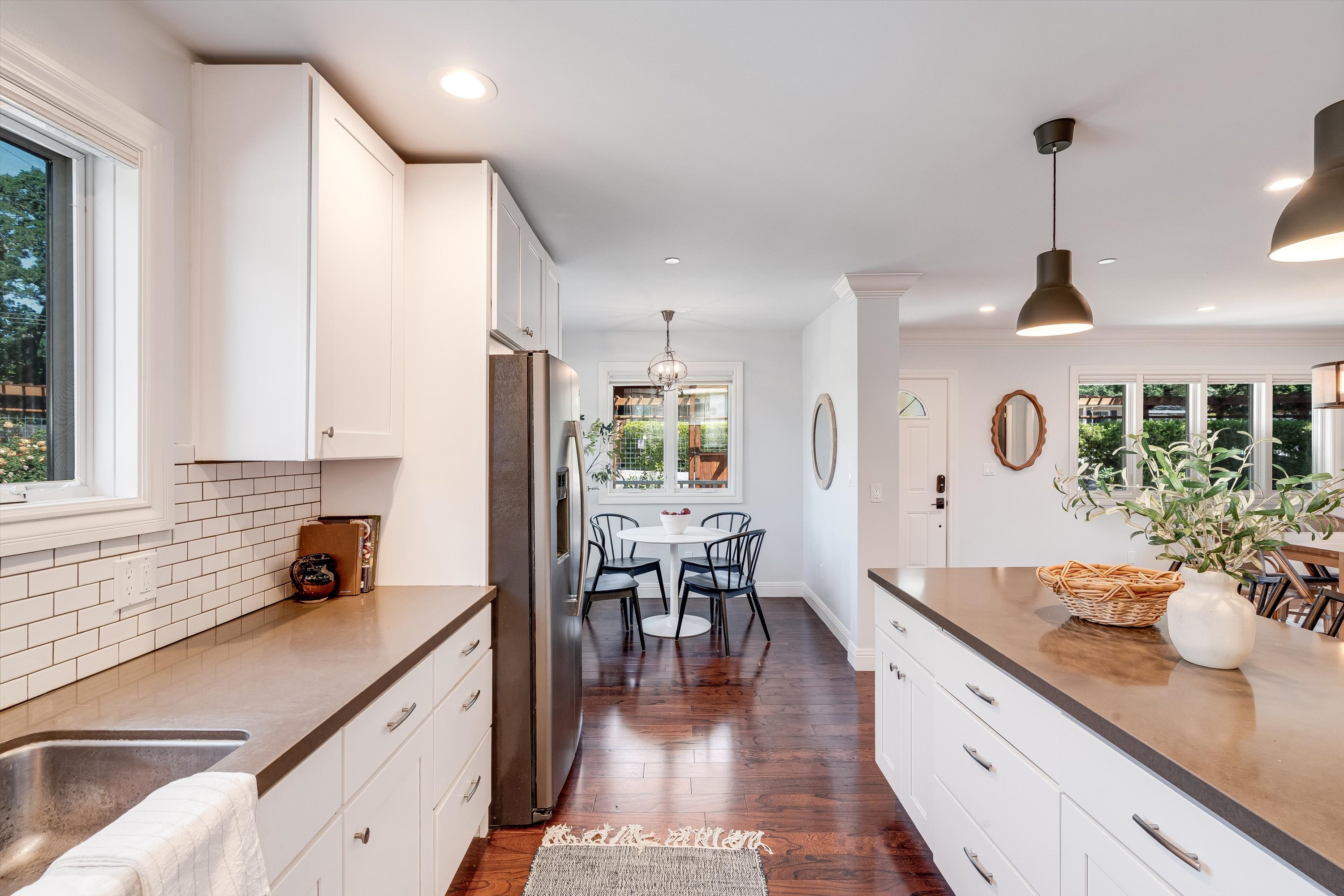  18428 4th  Avenue - 物件實景