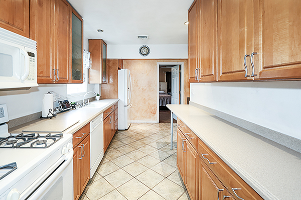 Massapequa, New York, 11758, United States, 3 Bedrooms Bedrooms, ,2 BathroomsBathrooms,Residential,For Sale,1974193