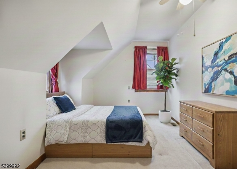 Union Twp., New Jersey, 07083, United States, 4 Bedrooms Bedrooms, ,2 BathroomsBathrooms,Residential,For Sale,2001957