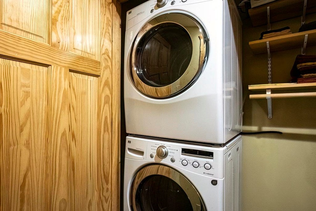 Morganton, Georgia, 30560, United States, 3 Bedrooms Bedrooms, ,4 BathroomsBathrooms,Residential,For Sale,2001017