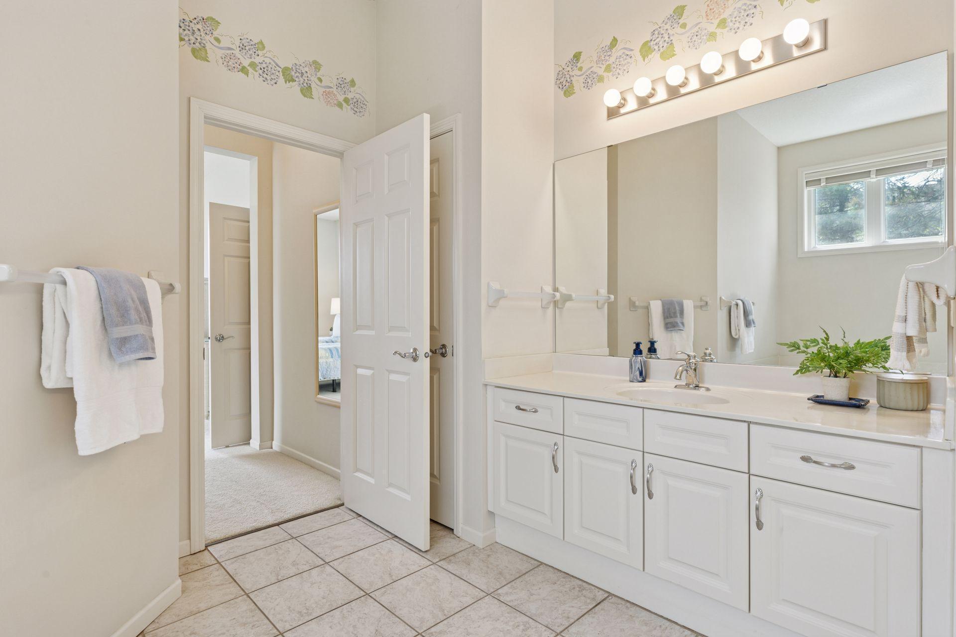 Plymouth, Minnesota, 55446, United States, 3 Bedrooms Bedrooms, ,3 BathroomsBathrooms,Residential,For Sale,1827815