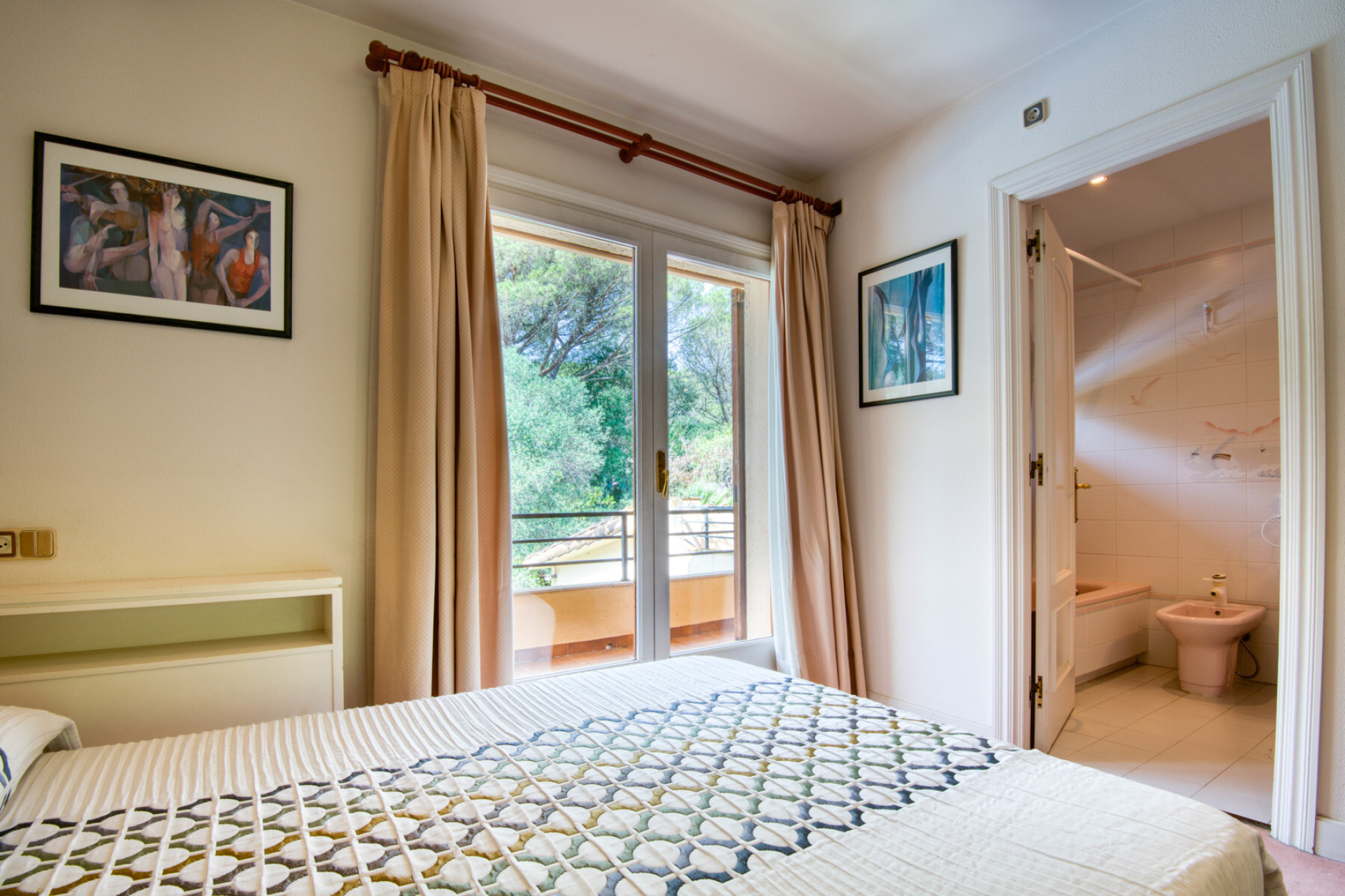  Beautiful villa in ideal location, surrounded by nature, in Solius - 物件實景